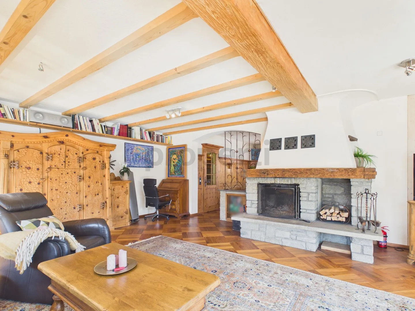 Incantevole appartamento di 3.5 locali in un edificio d'epoca con una vista fantastica sulle montagne intorno a Davos - Foto 4 di 13