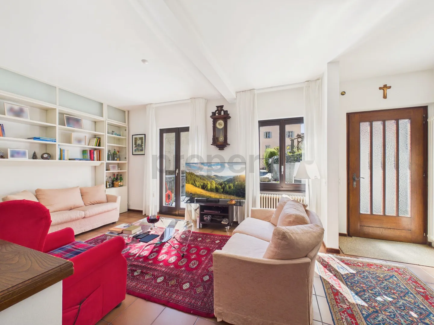 Elegantes Einfamilienhaus mit 4,5 Zimmern und Garage im Zentrum von Gravesano - Foto 4 von 13