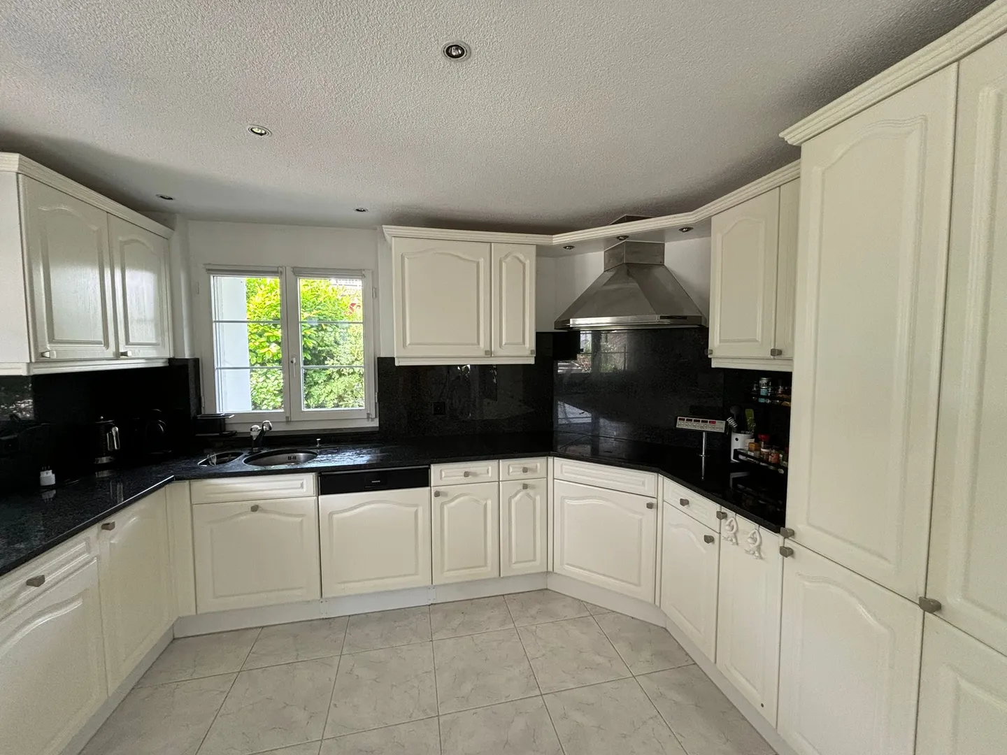 Beautiful 5.5-room detached house in Hallwil with lots of sun - Photo 2 of 7