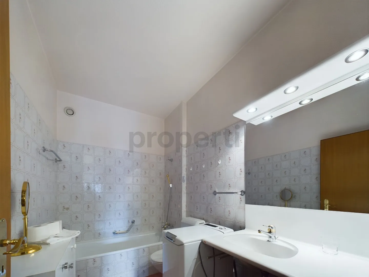 2.5-room apartment in Lugano just steps from the lake - Photo 6 of 9