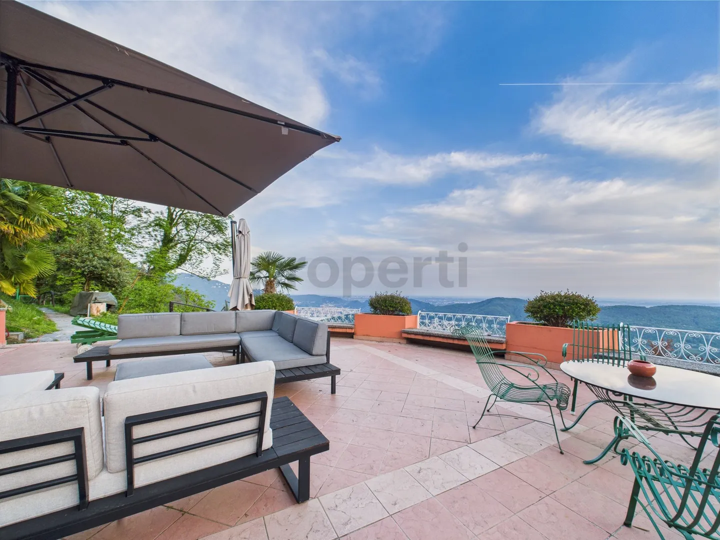 Beautiful Villa in Sagno with Breathtaking Views of Como, Brescia, and Milan - Photo 12 of 13
