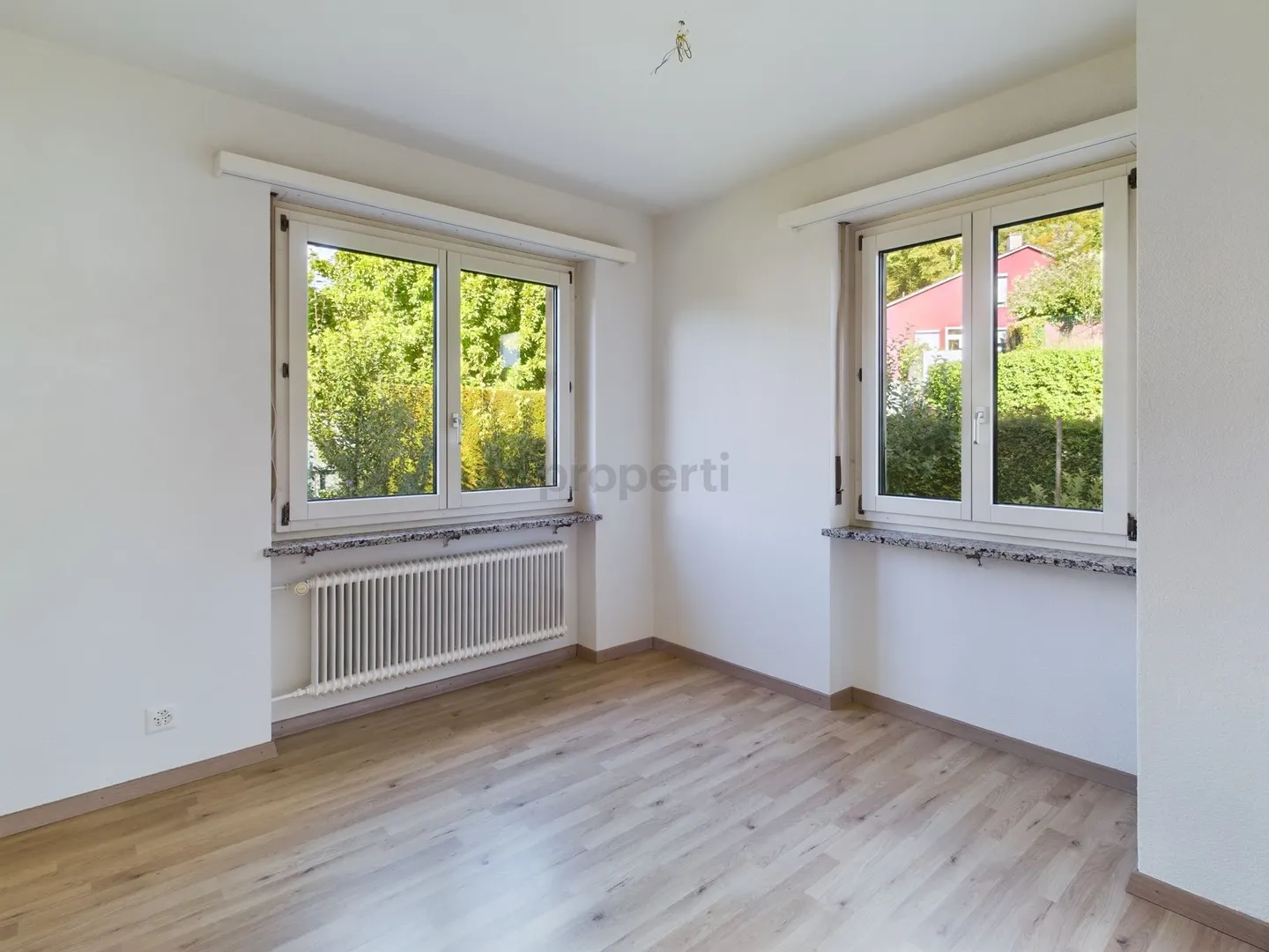 Recently Renovated, Spacious Kitchen & Sunny Living Environment! - Photo 11 of 13