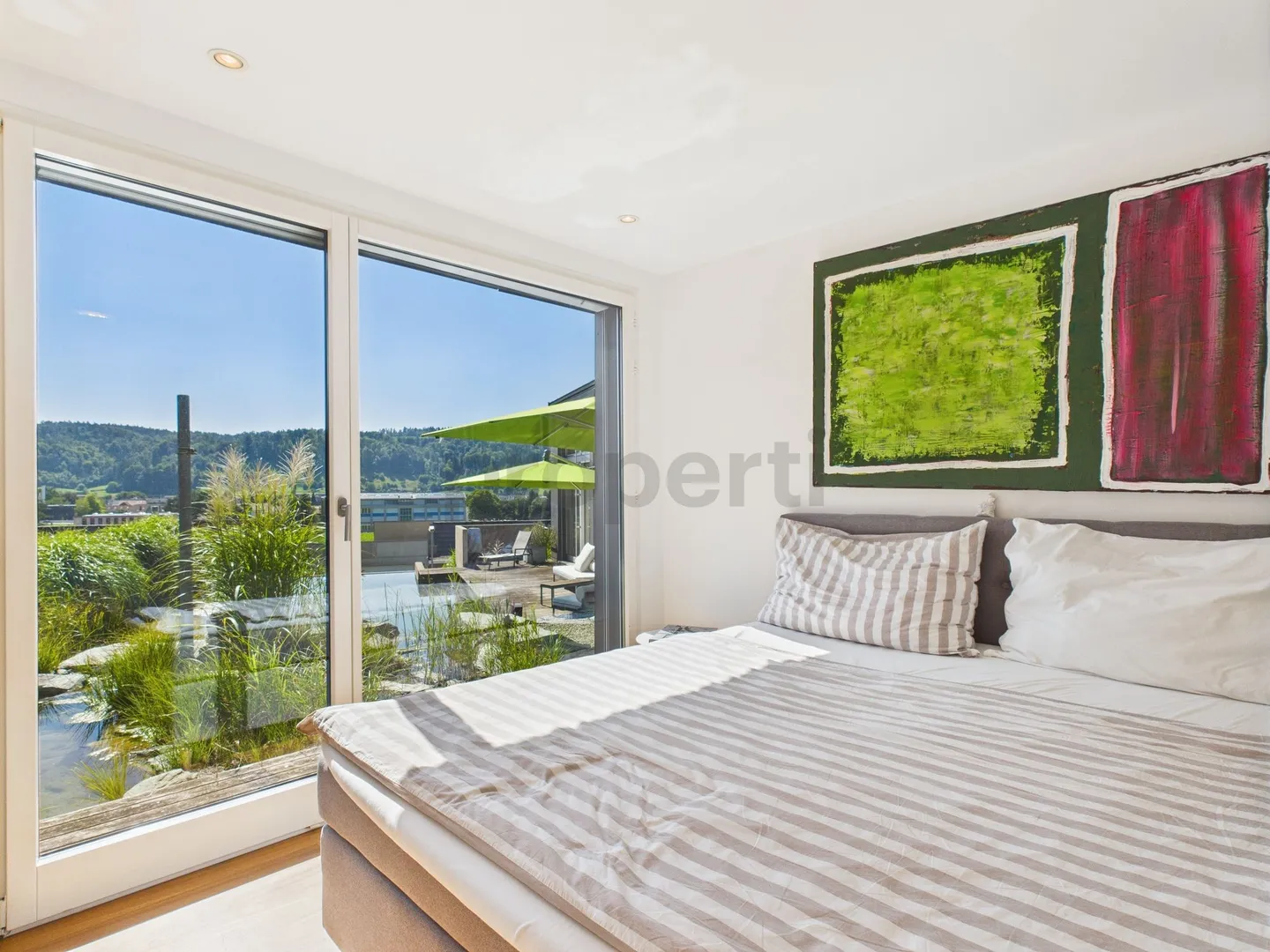 Zeitlose Eleganz trifft modernen Luxus  Ihre Traumvilla mit Pool &amp; Wellness-Oase - Foto 10 von 13