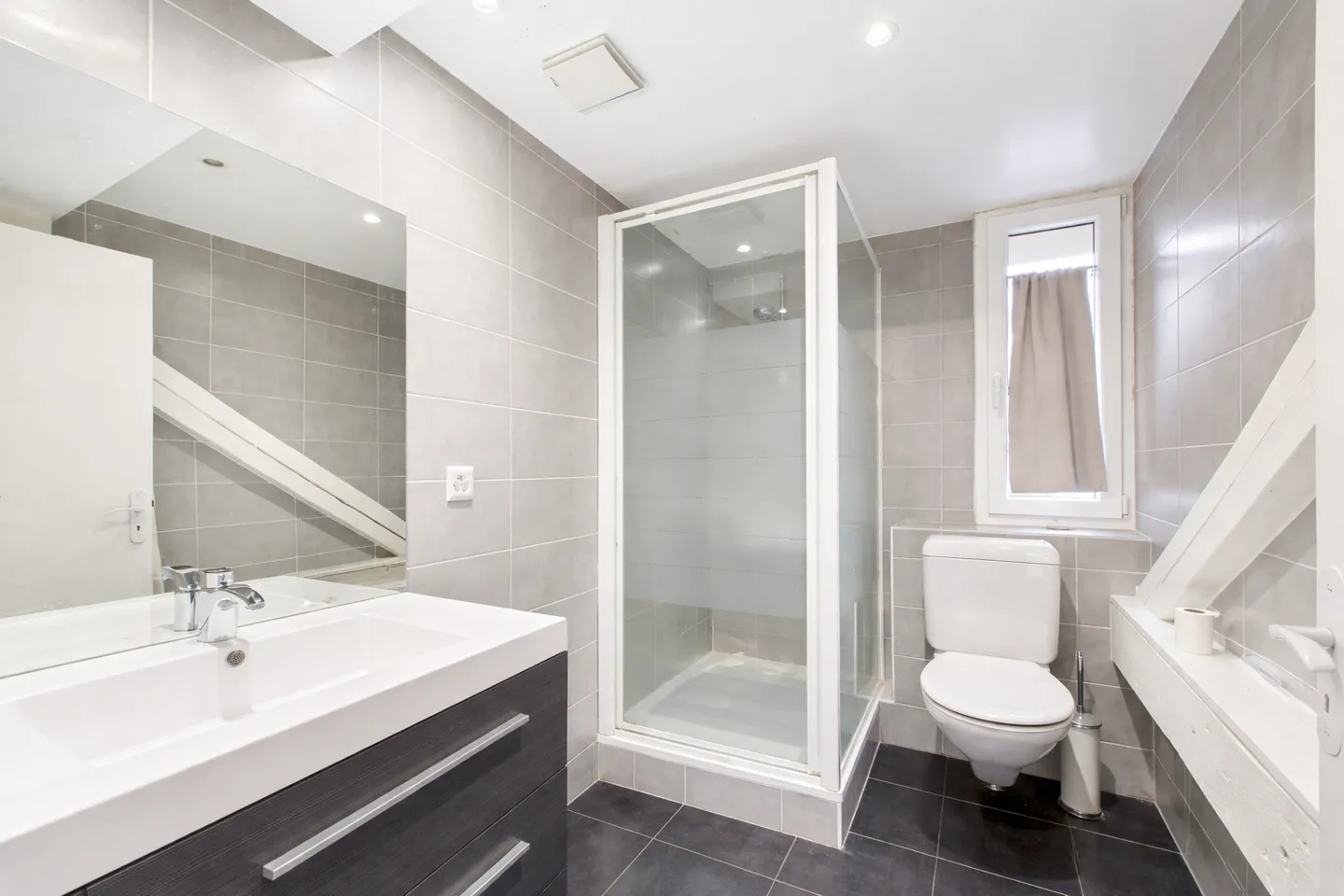 Appartamento 3.5 locali con balcone soleggiato a Veyrier - Foto 8 di 10