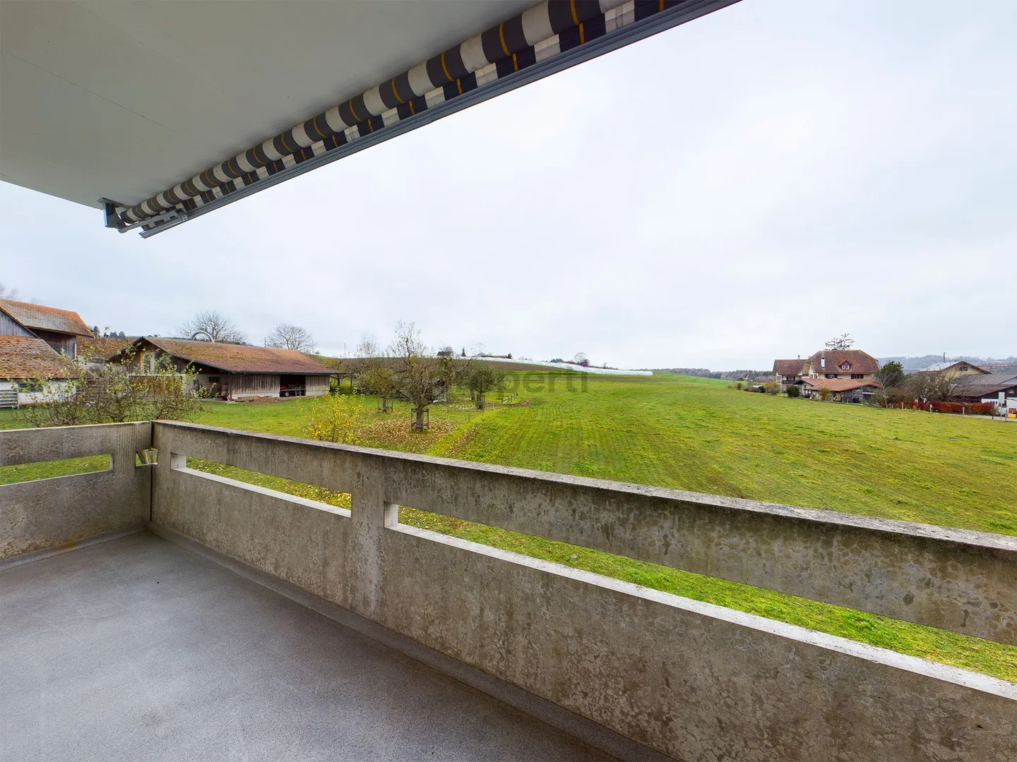 Moderno con buoni collegamenti di trasporto - Foto 4 di 10