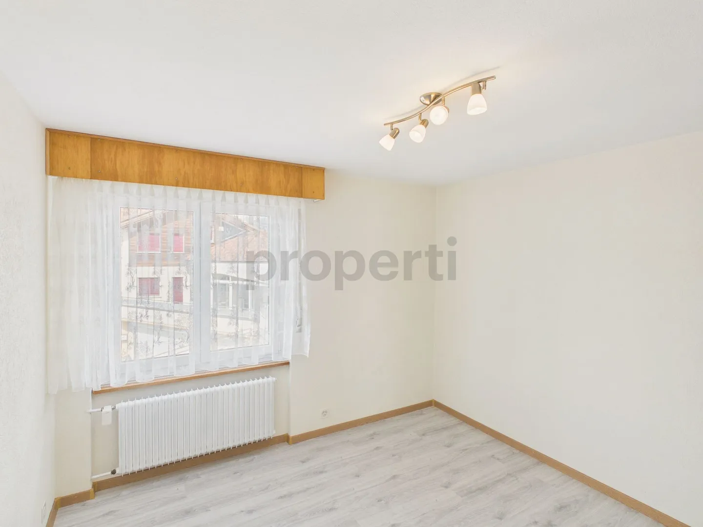 Spacious 5.5-room apartment with balcony, Unterbäch - Photo 6 of 13