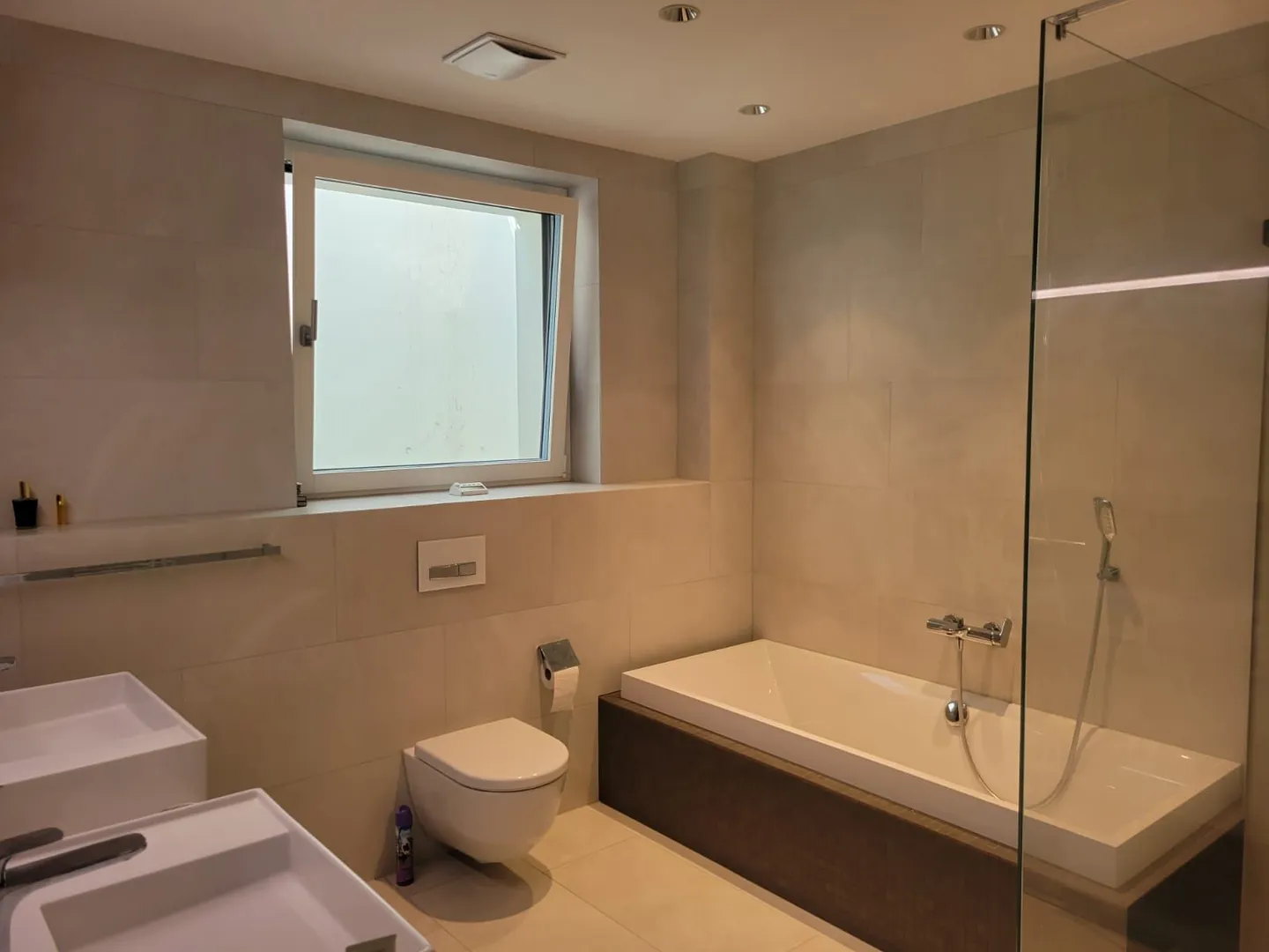 Urban Elegance and Exclusive Living Experience in the Desirable Riesbach Quarter - Photo 6 of 9