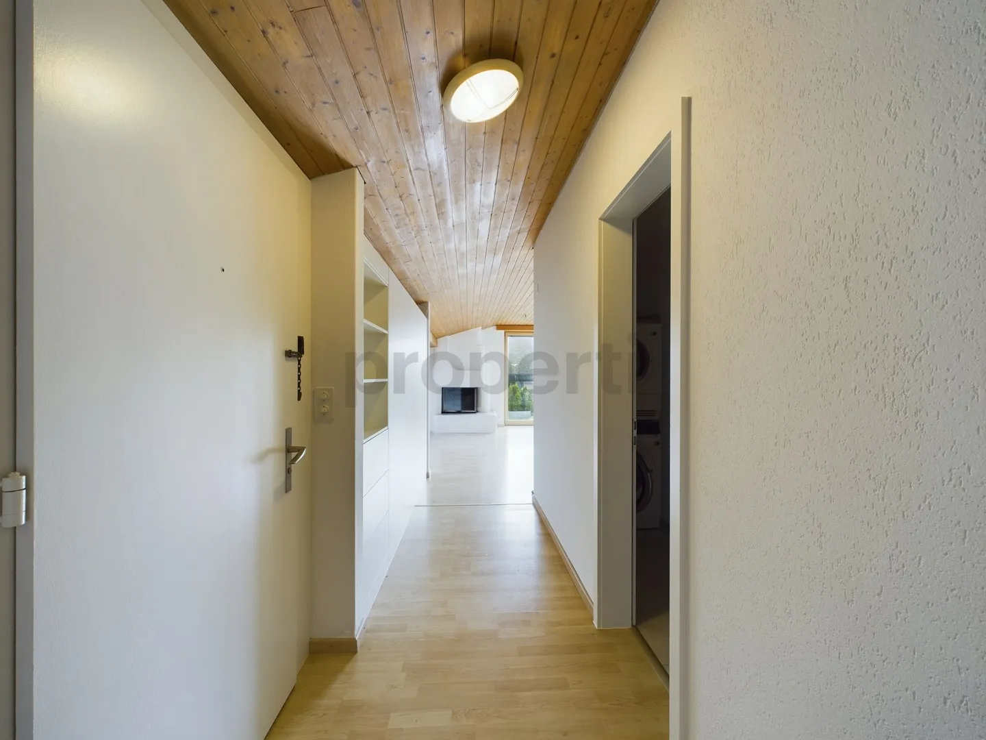 Charmante, rénovée appartement de 4.5 pièces sous les toits à Oberlunkhofen - Photo 9 sur 12