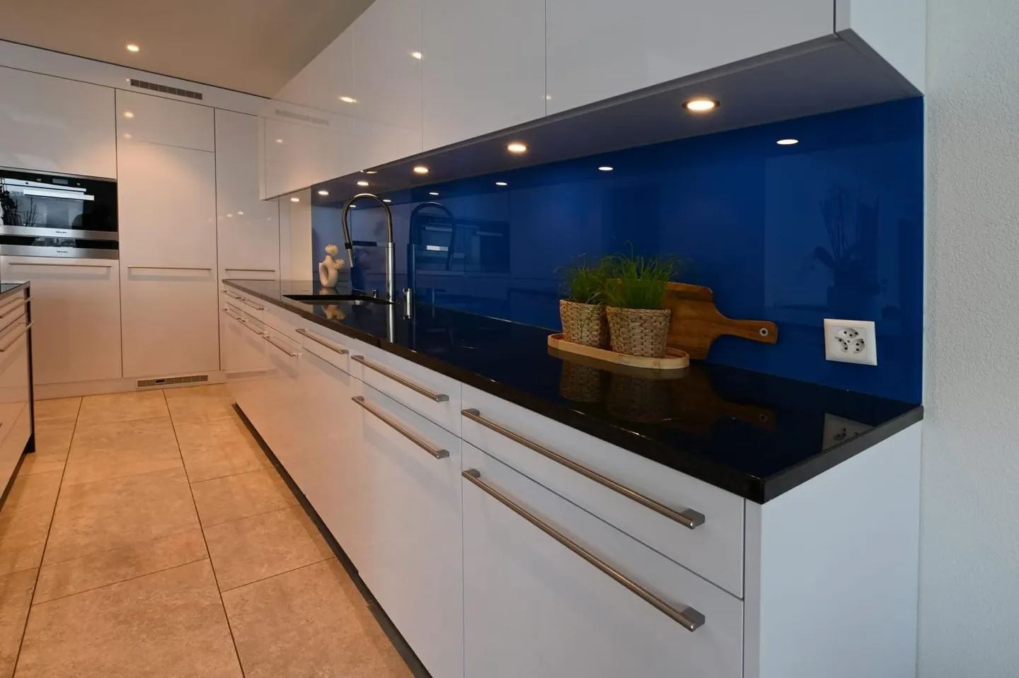 Detached 6.5-room single-family house with panoramic view (built in 2017) - Photo 4 of 13
