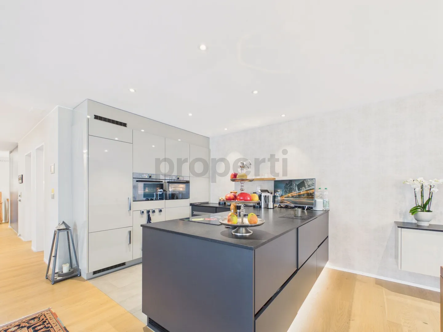 Exclusive 3.5-Room Designer Oasis with Private Garden Paradise - Photo 2 of 10