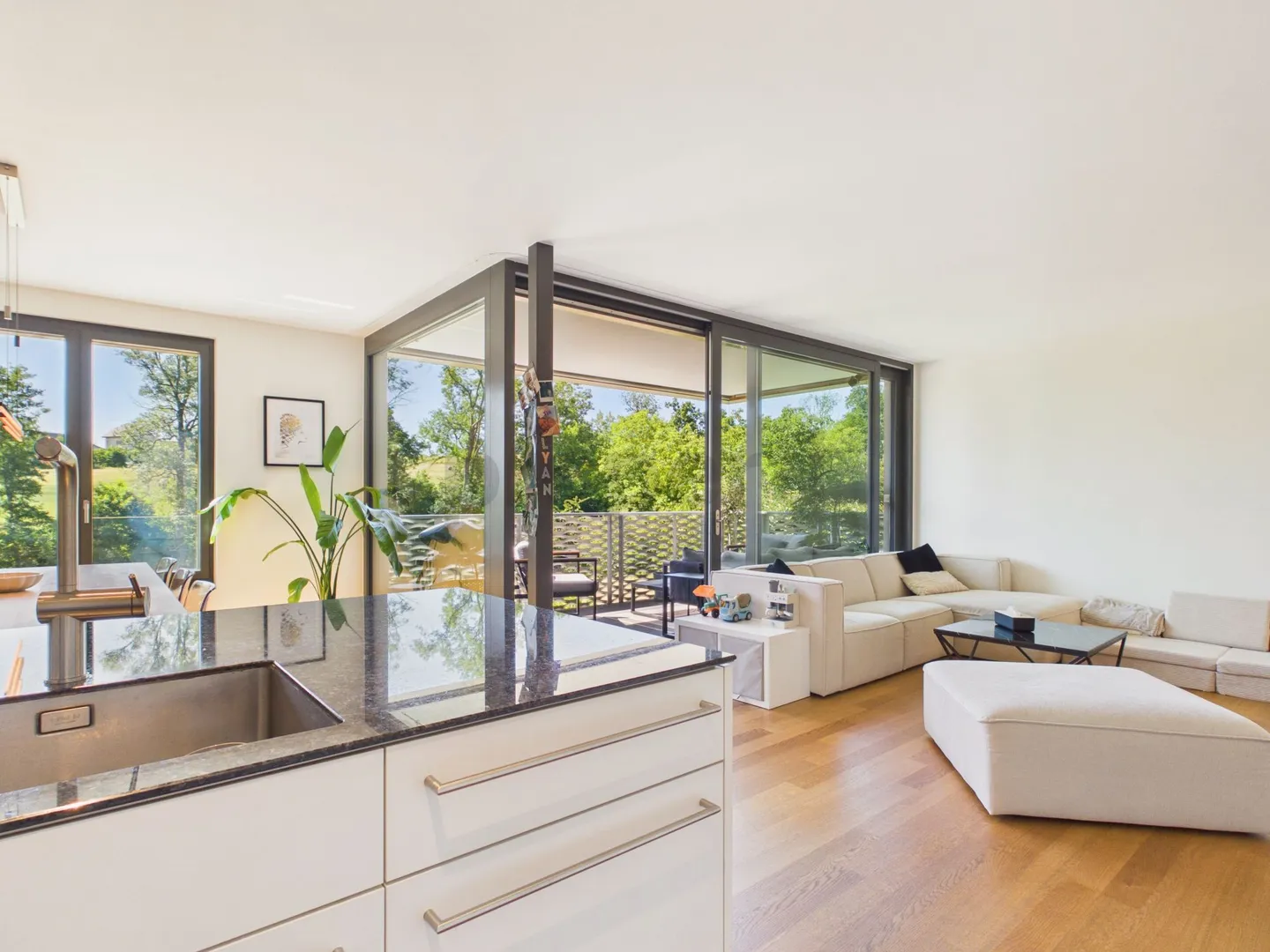 Appartement moderne de 4,5 pièces avec balcon, Allschwil - Photo 2 sur 12