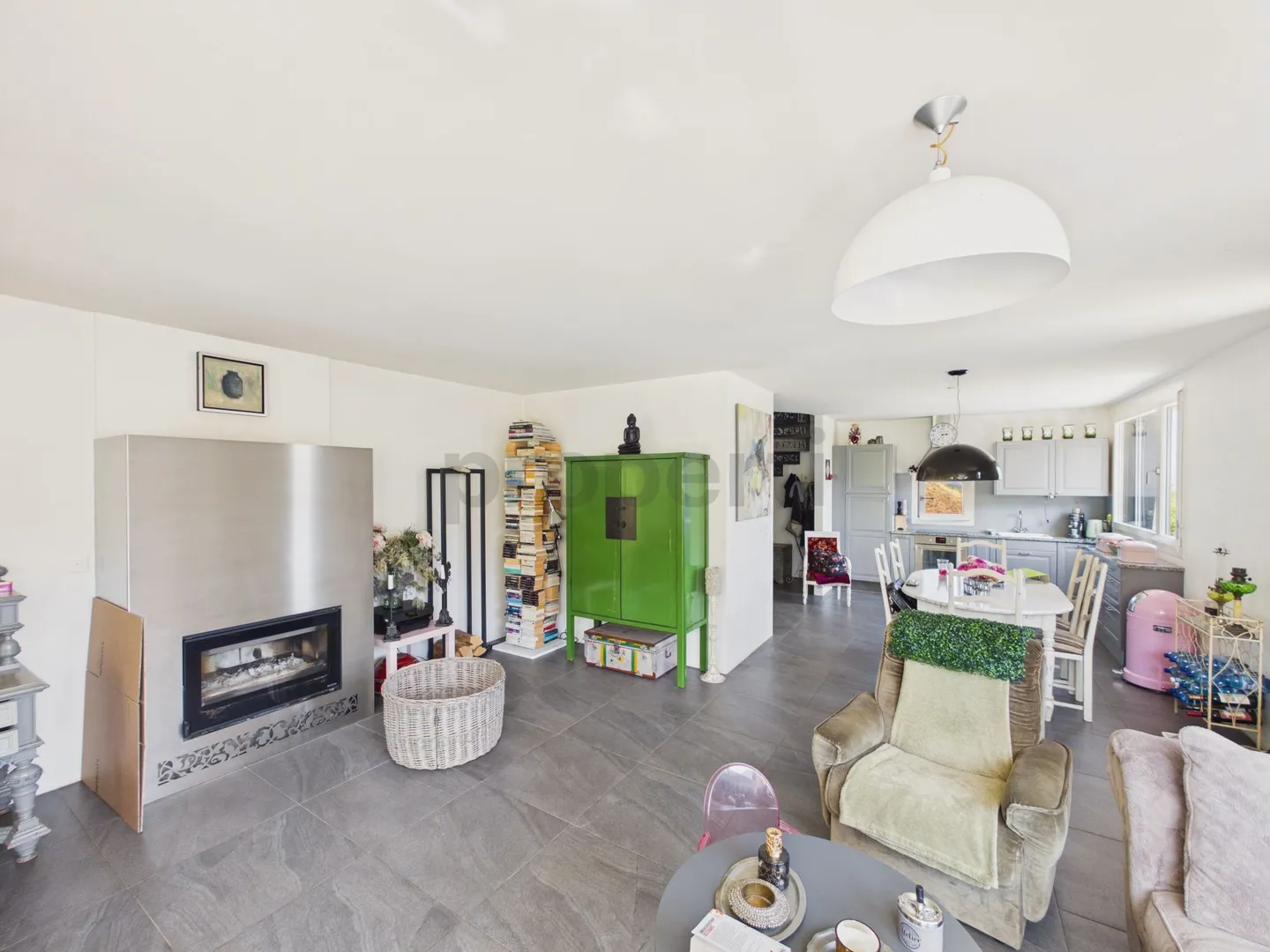 Villa architettonica contemporanea, giardino eccezionale con jacuzzi e pannelli solari - Foto 4 di 13