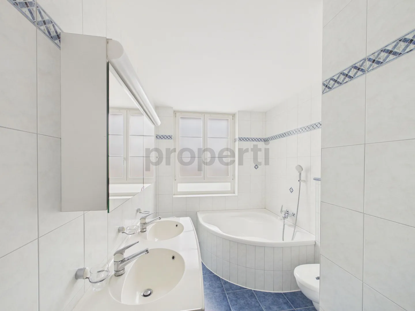 Appartement en duplex de 4,5 pièces, chauffage au sol et parking intérieur disponible - Foto 11 di 13