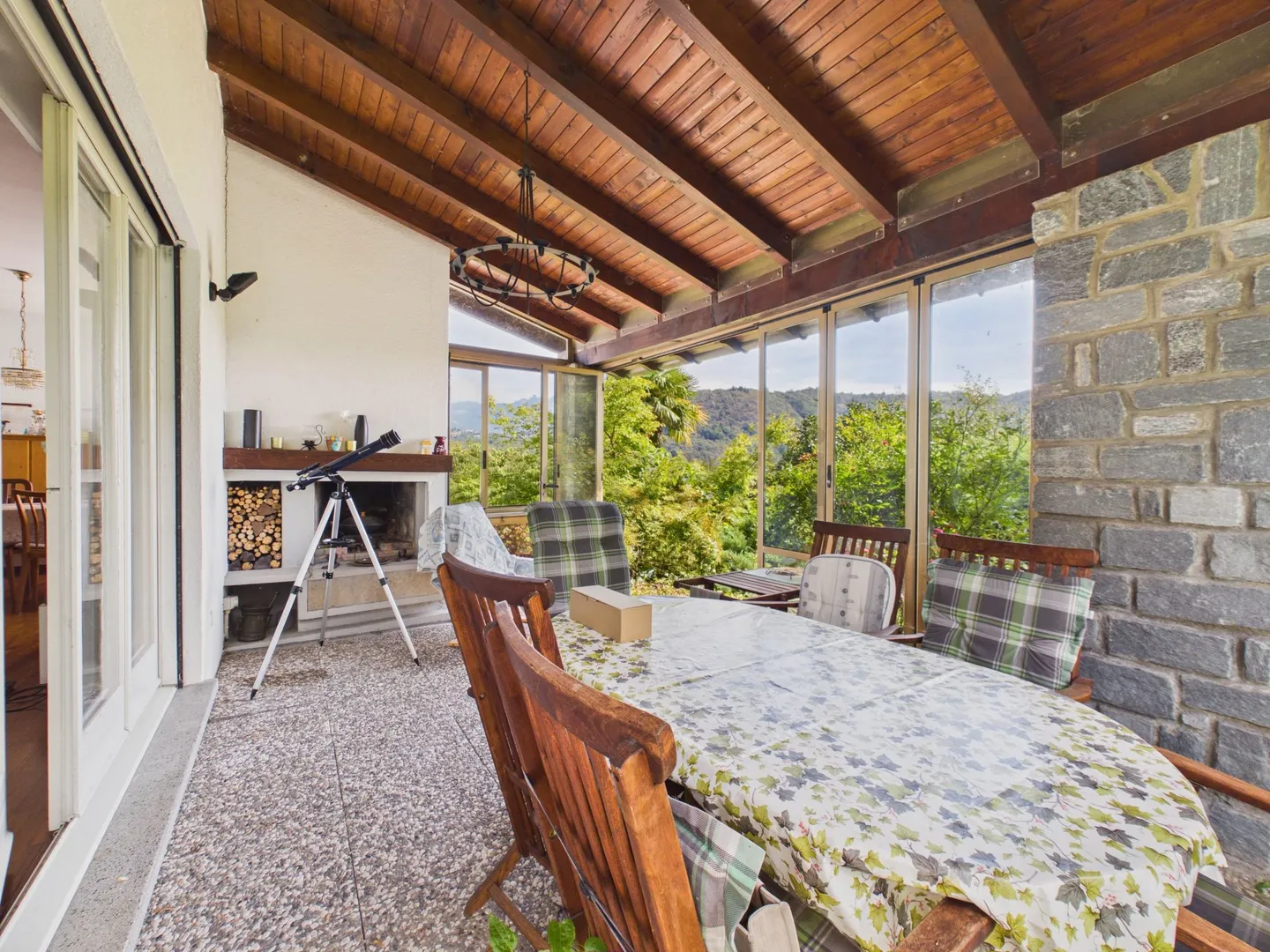 Land of 1,000 m², great renovation potential and pergola with fireplace - Photo 11 of 13