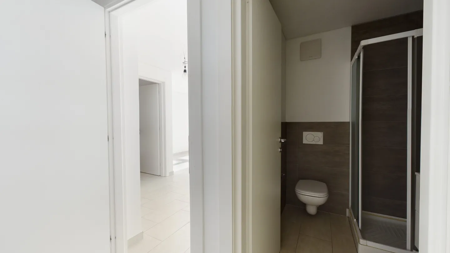 Elegant 2.5-room apartment in Lugano - Photo 8 of 8