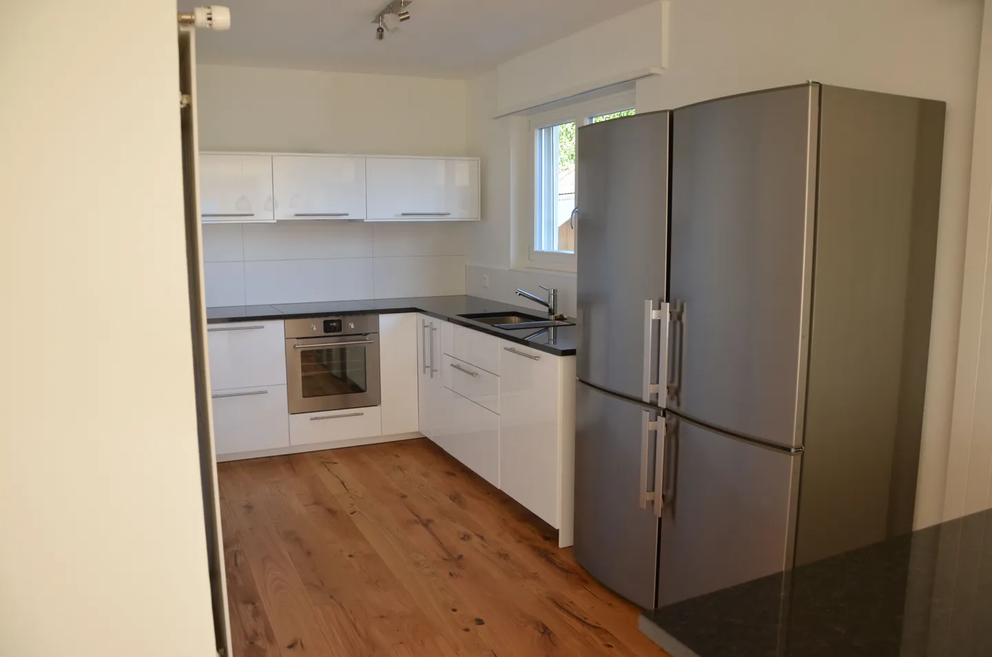 Charmante maison individuelle de 5,5 pièces avec jardin à Herzogenbuchsee, canton de BE - Photo 6 sur 13