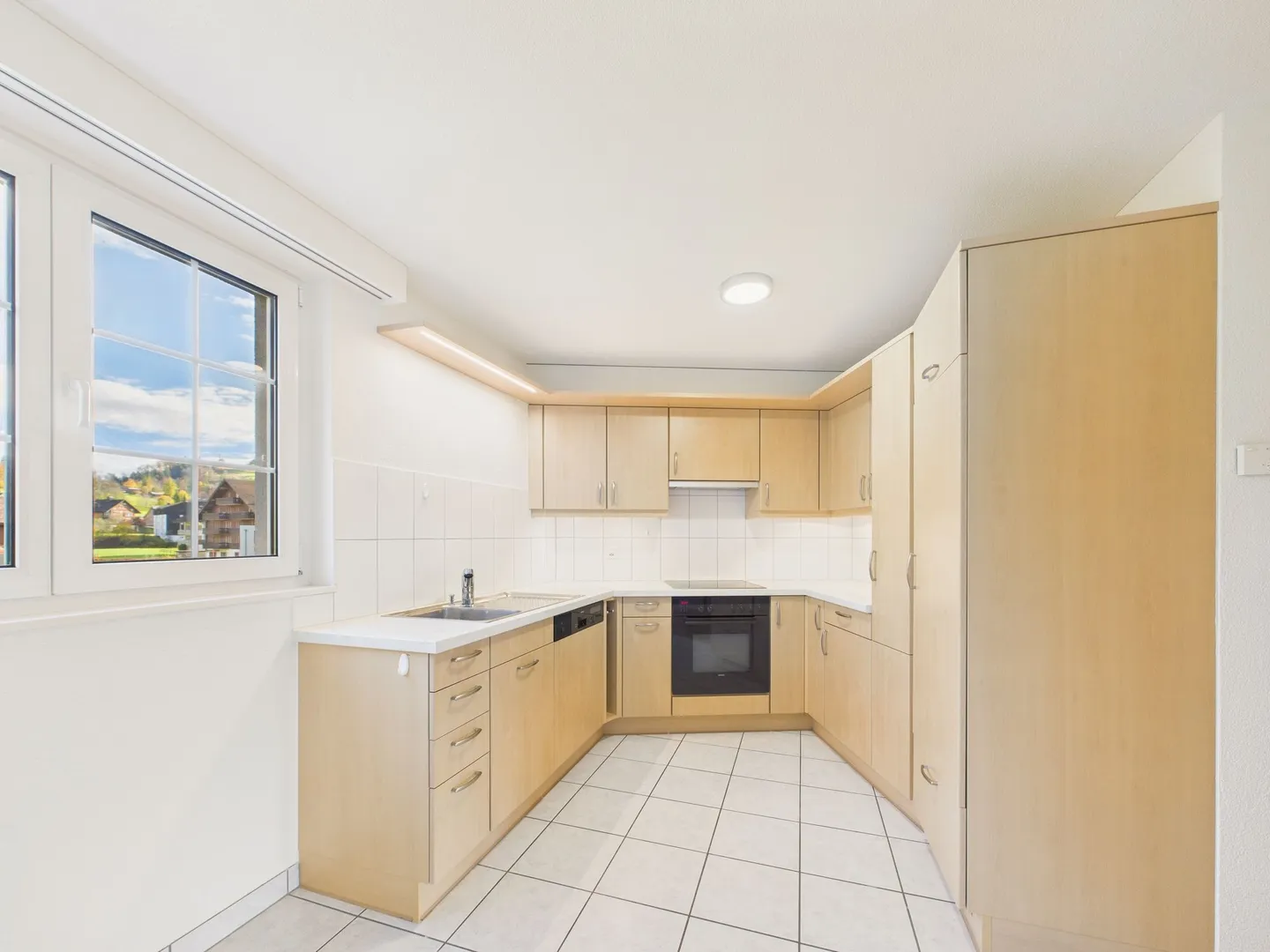 Bright & charming 3.5-room apartment in the heart of Unterwasser - Photo 2 of 10