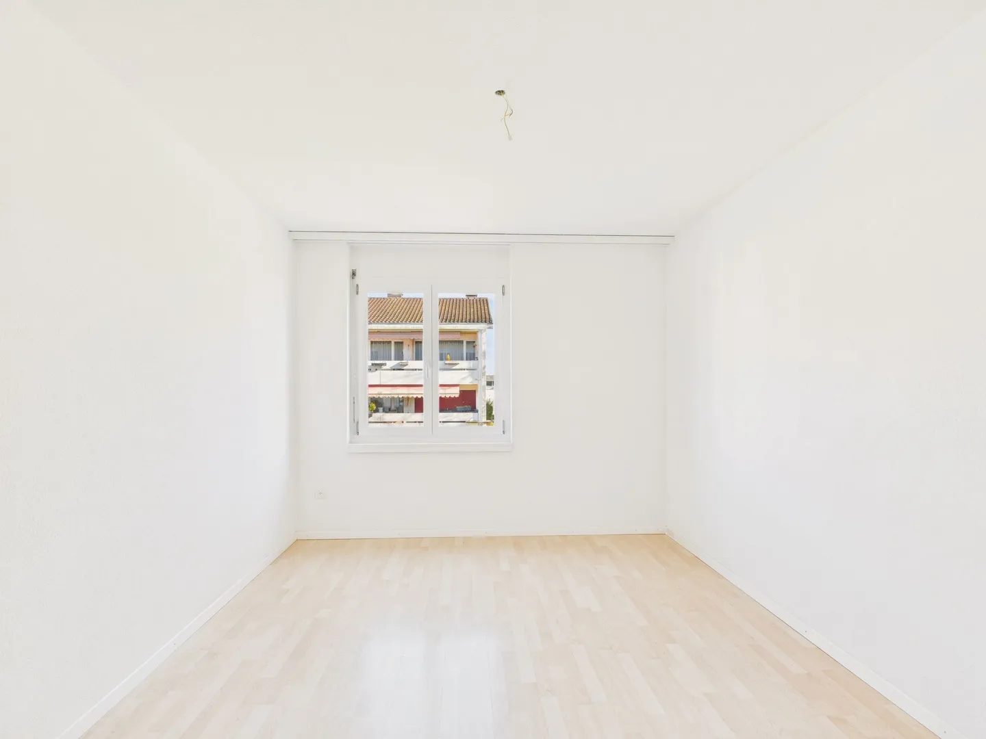 Helle und grosszügige 5.5-Zimmerwohnung am Stadtrand von Olten - Foto 6 di 12