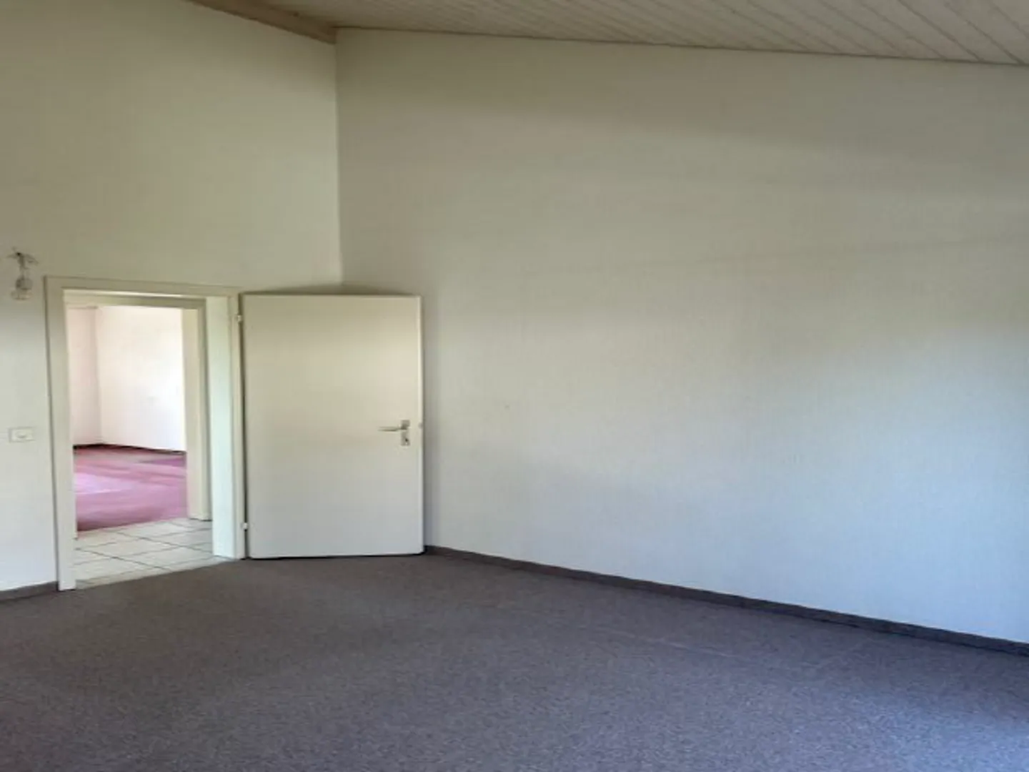 Schönes 4.5-Zimmer Einfamilienhaus mit Garten in Ottenbach - Foto 6 von 13