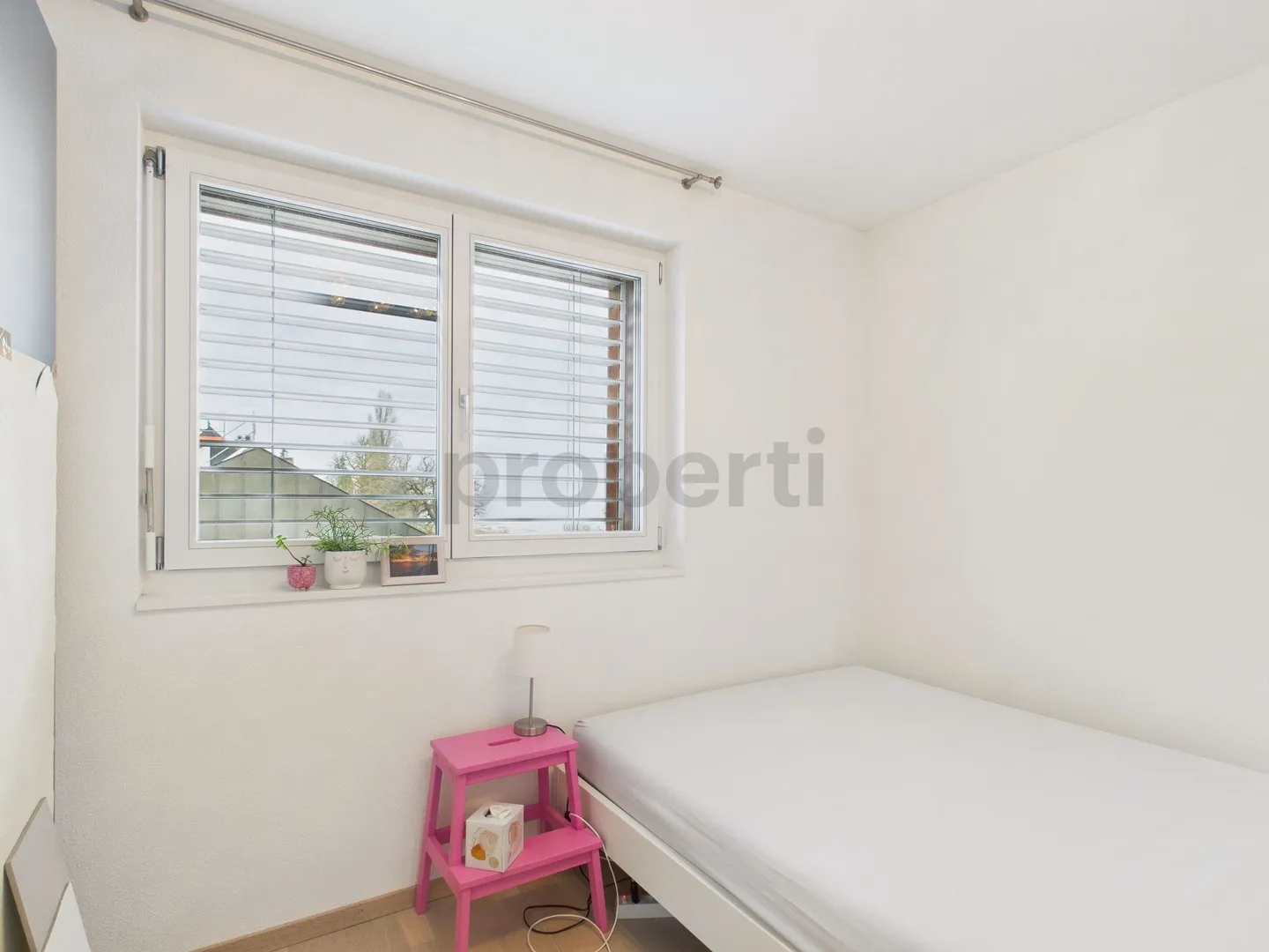 Moderne 3.5-Zimmer Wohnung mit grosszügigem Balkon in Uttwil - Photo 5 of 11