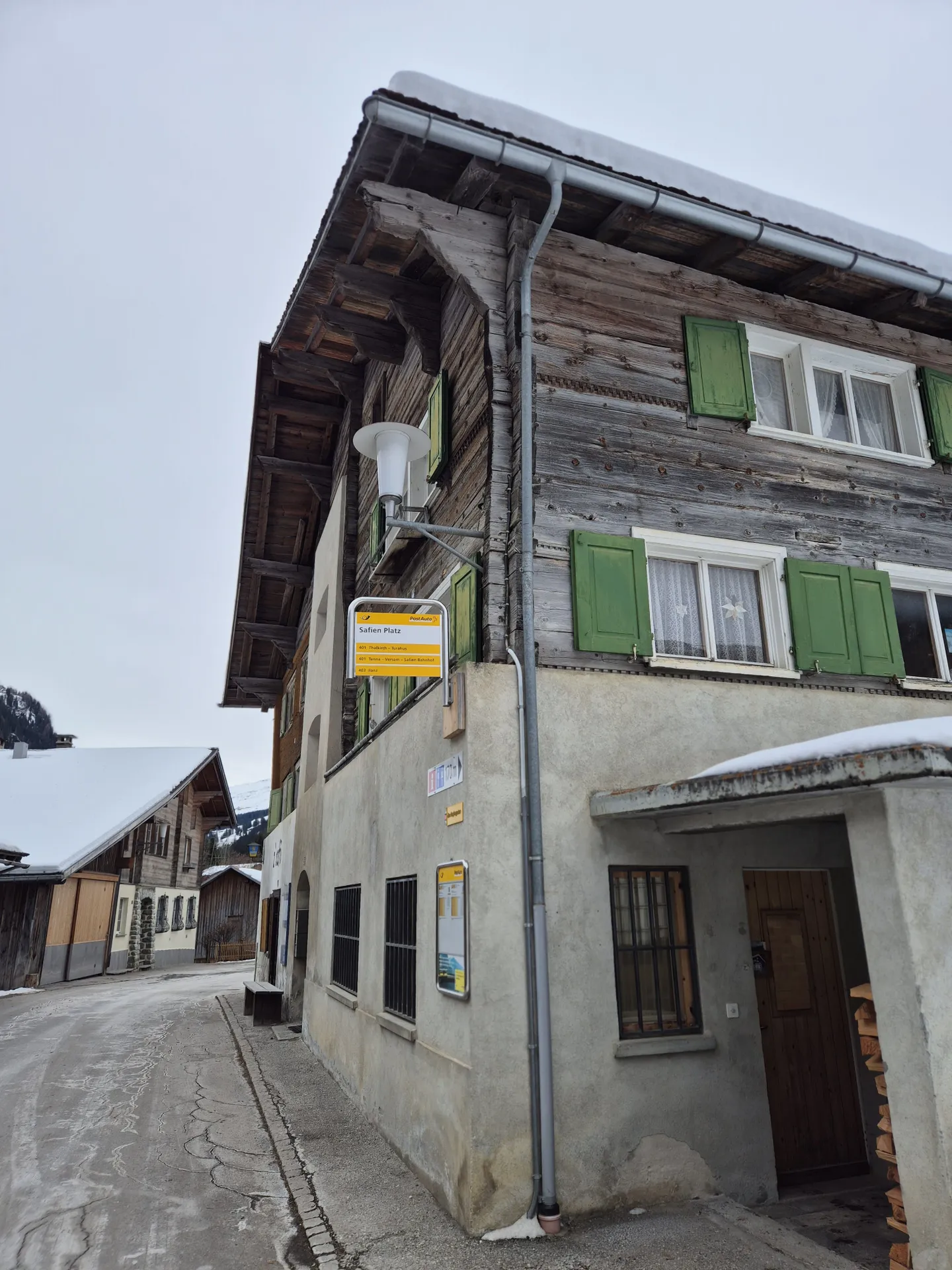 Charmante maison individuelle de 12 pièces avec cave voûtée, Safien Platz - Photo 5 sur 13