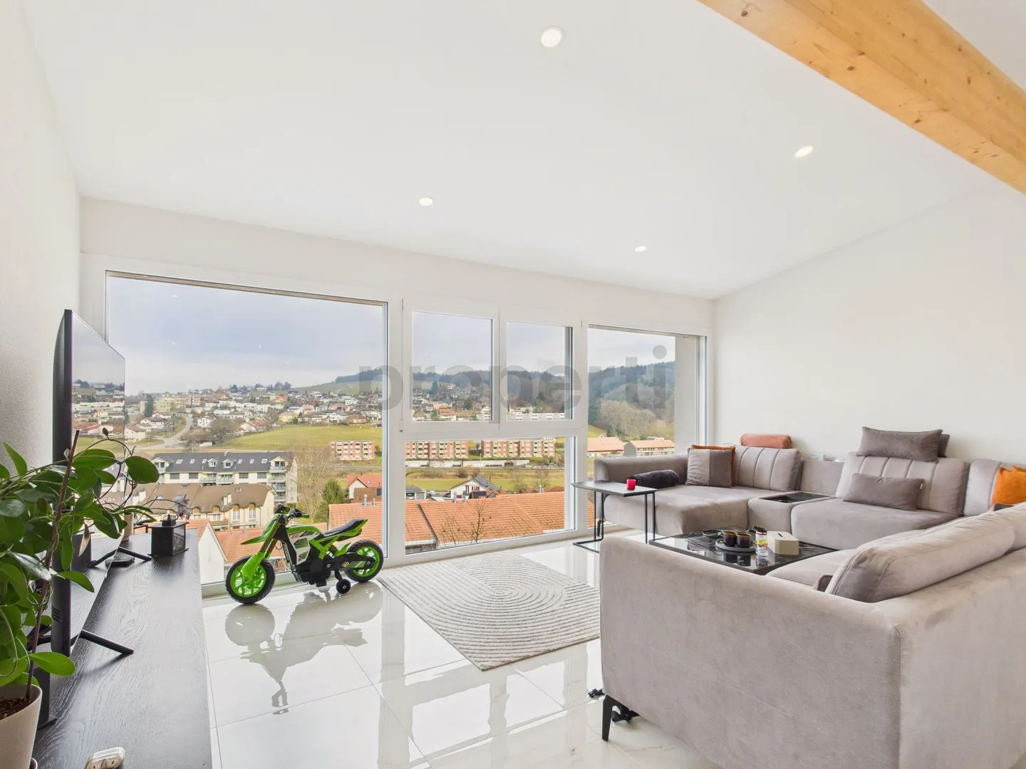 Modern 4.5-room terraced house with garden in Courtepin - Photo 1 of 11