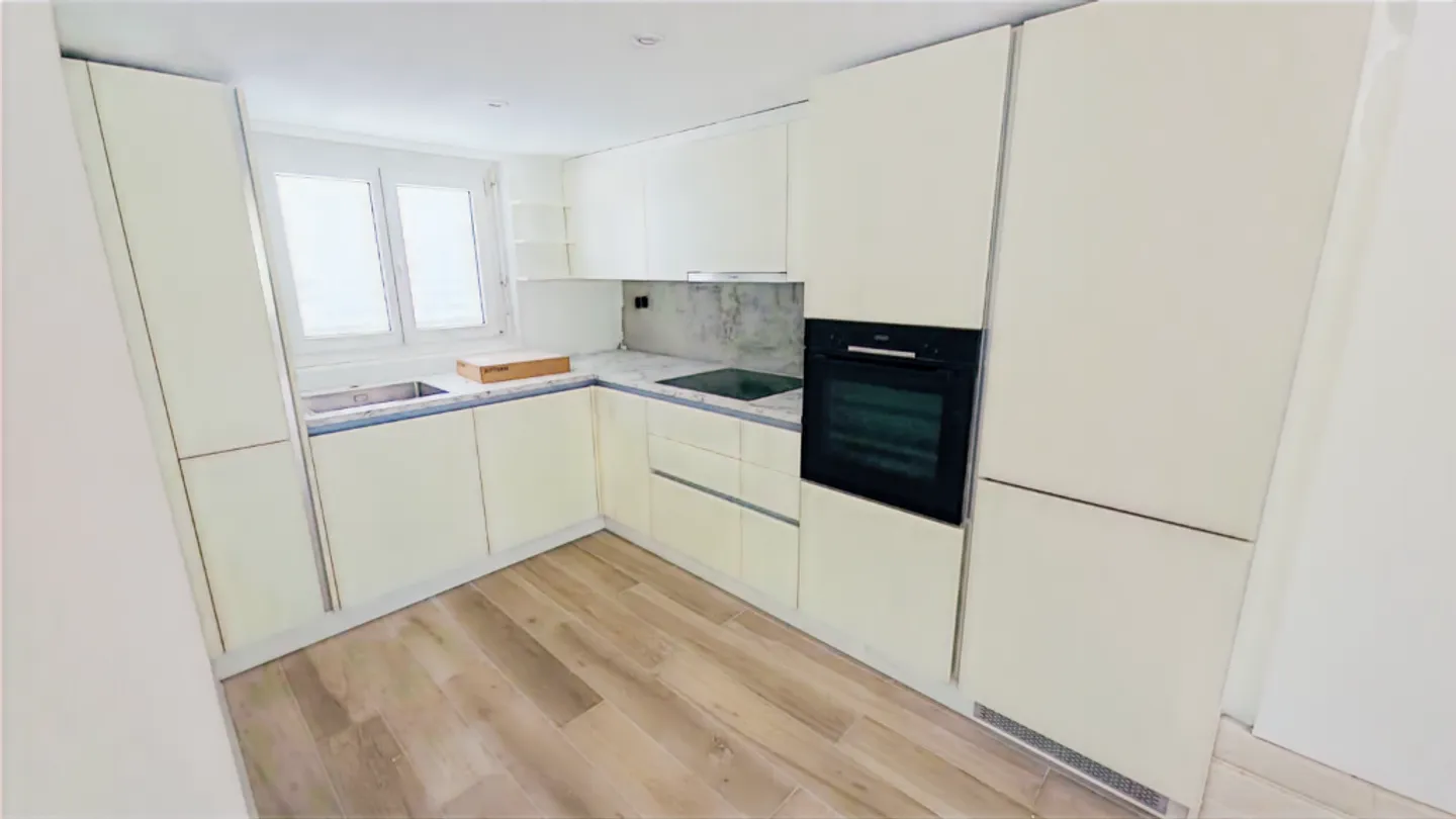 Newly renovated 5.5-room single-family house with large basement, Glarus - Photo 4 of 13