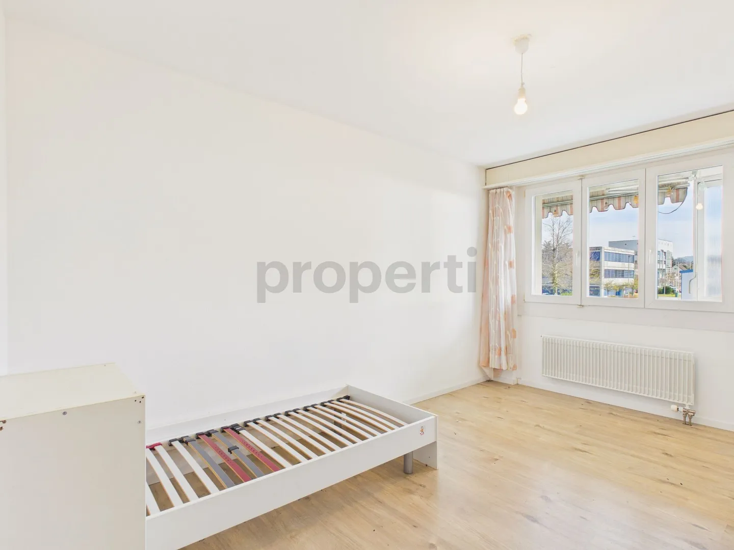 Moderne 4.5-Zimmer Wohnung mit Balkon - Foto 9 von 11