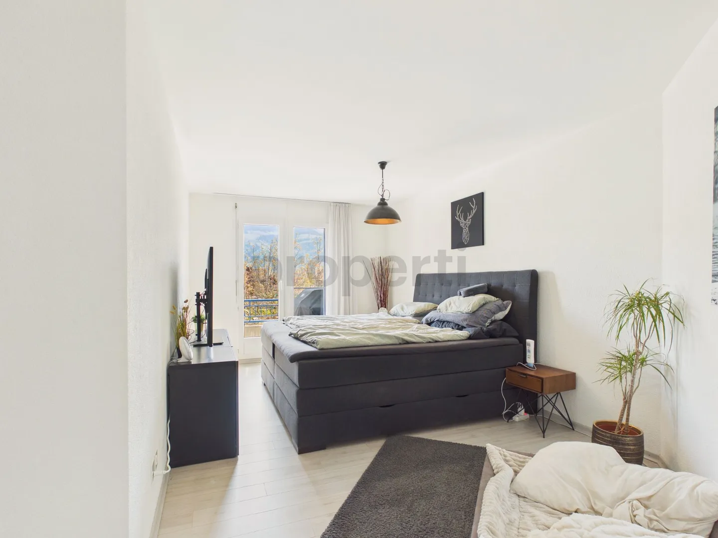 Spacious 4.5-room apartment with sunny balcony in Tuggen SZ - Photo 6 of 9