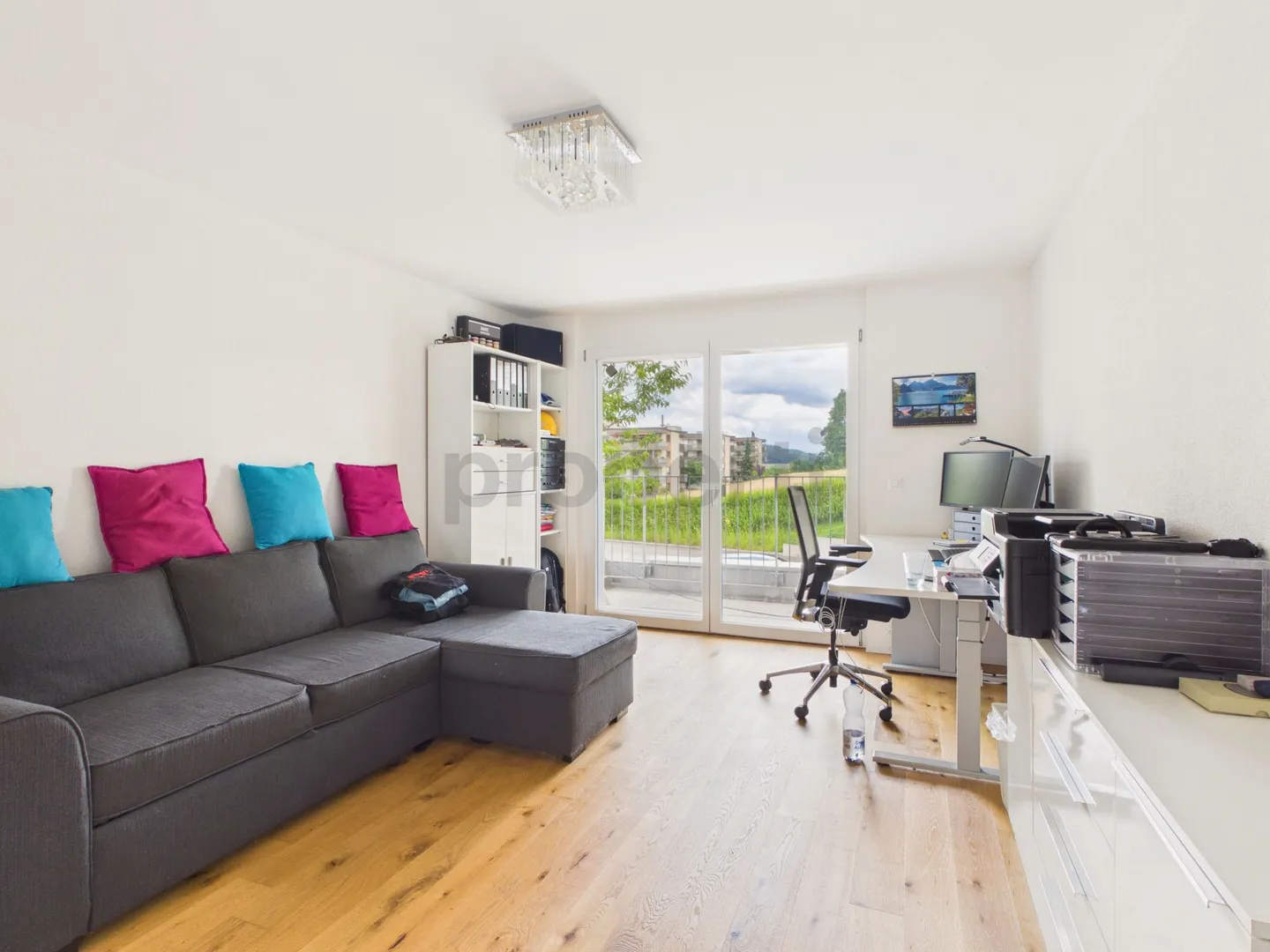 Large and family-friendly semi-detached house - Photo 8 of 13