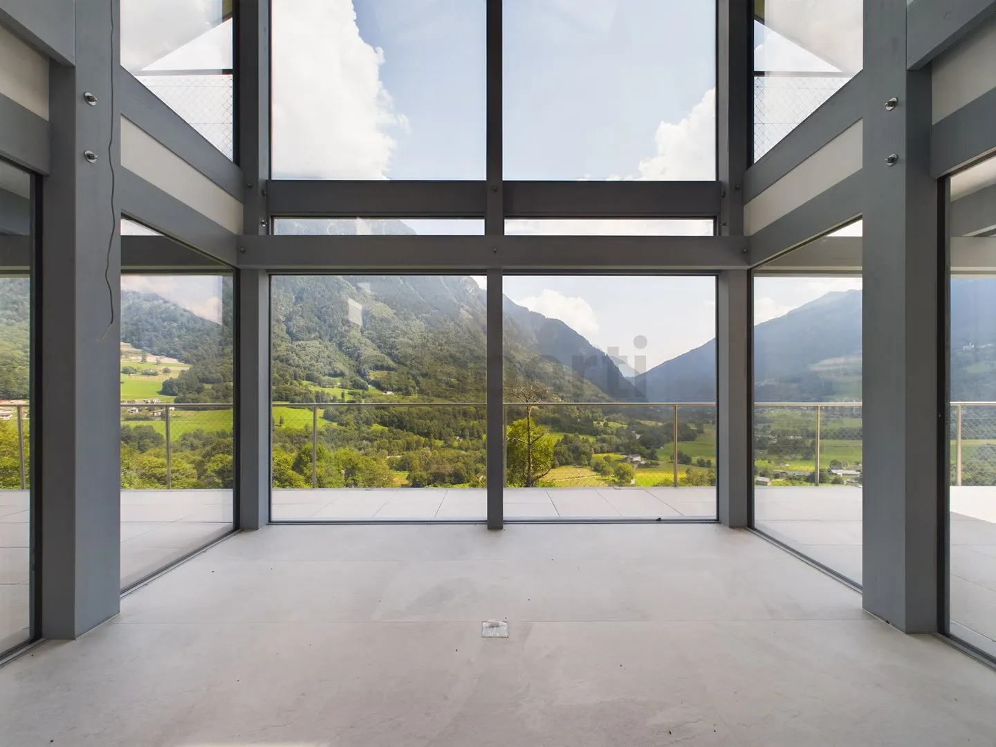 Modern villa with panoramic view in Acquarossa - Val Blenio - Photo 2 of 13