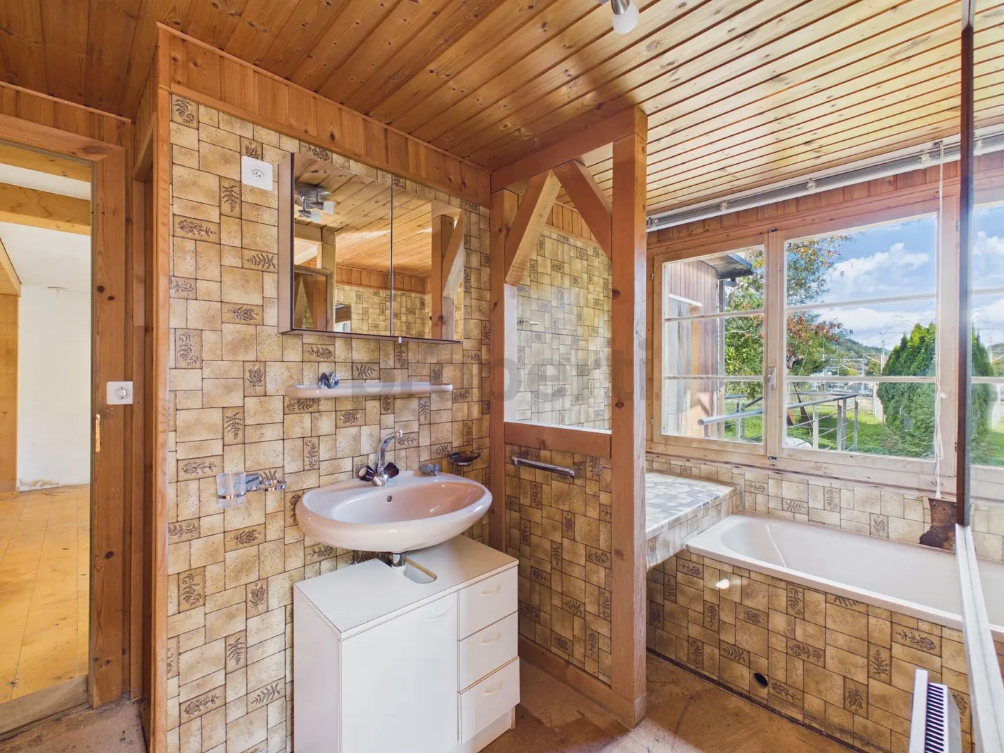 Deux unités de vie séparées, poêles en stéatite confortables et grand atelier sous les combles ! - Photo 11 sur 13