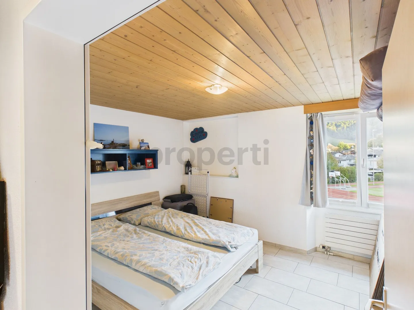 Beautiful 3.5-room apartment in a central residential area in Mollis - Photo 6 of 11