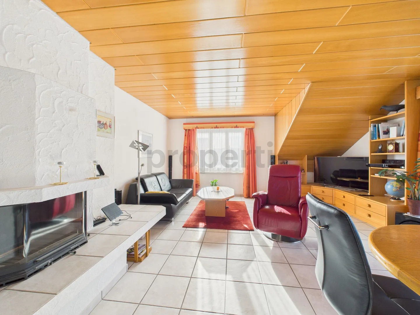 Charming 4-Room Attic Apartment in Fahrwangen - Photo 1 of 13