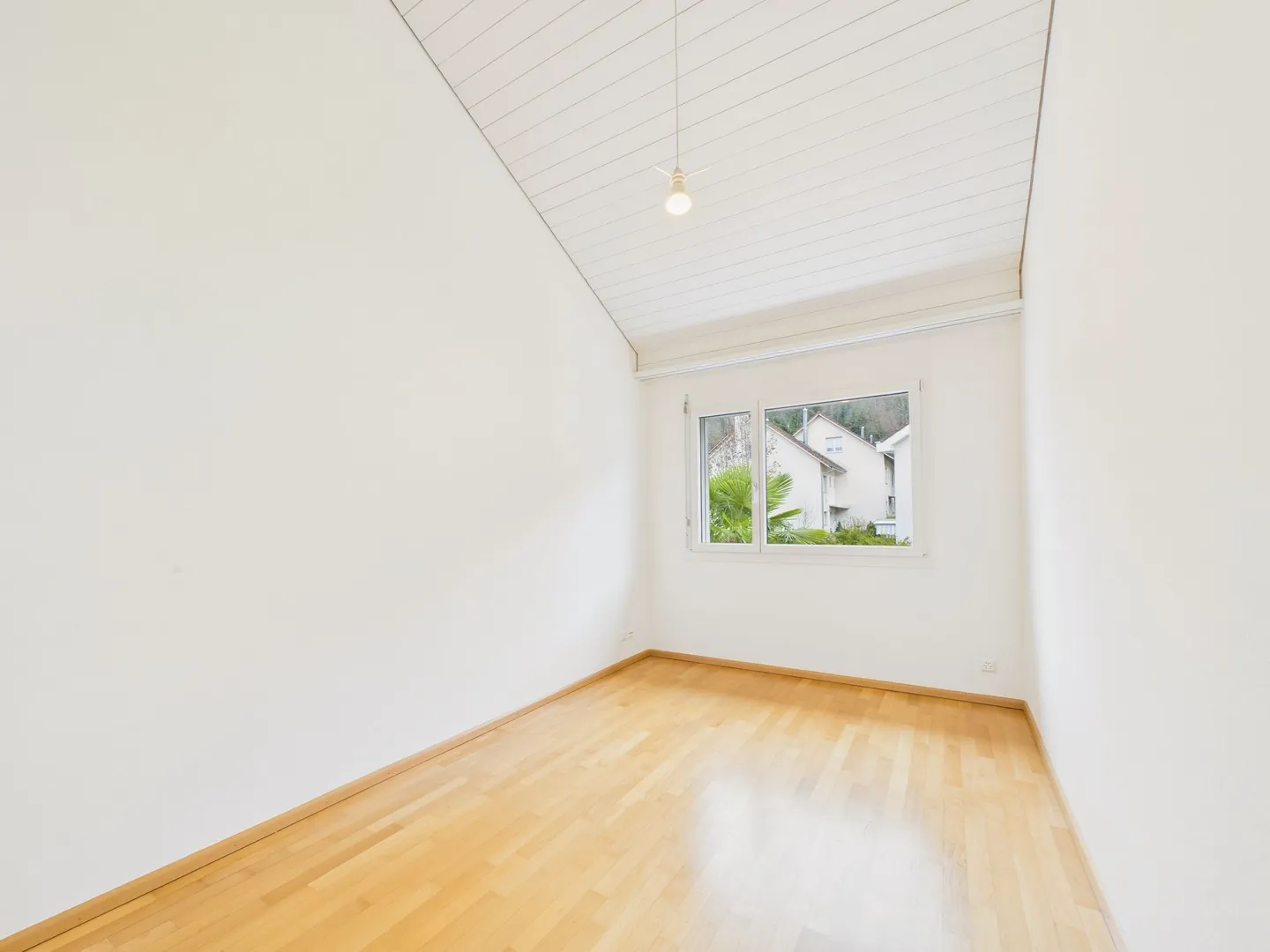 Modern 6.5-Room Single-Family House in Reinach - Photo 7 of 12