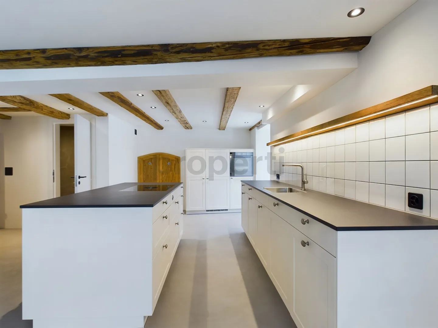 Exklusive Doppelhaushälfte mit sonnigem Sitzplatz - Foto 4 von 11