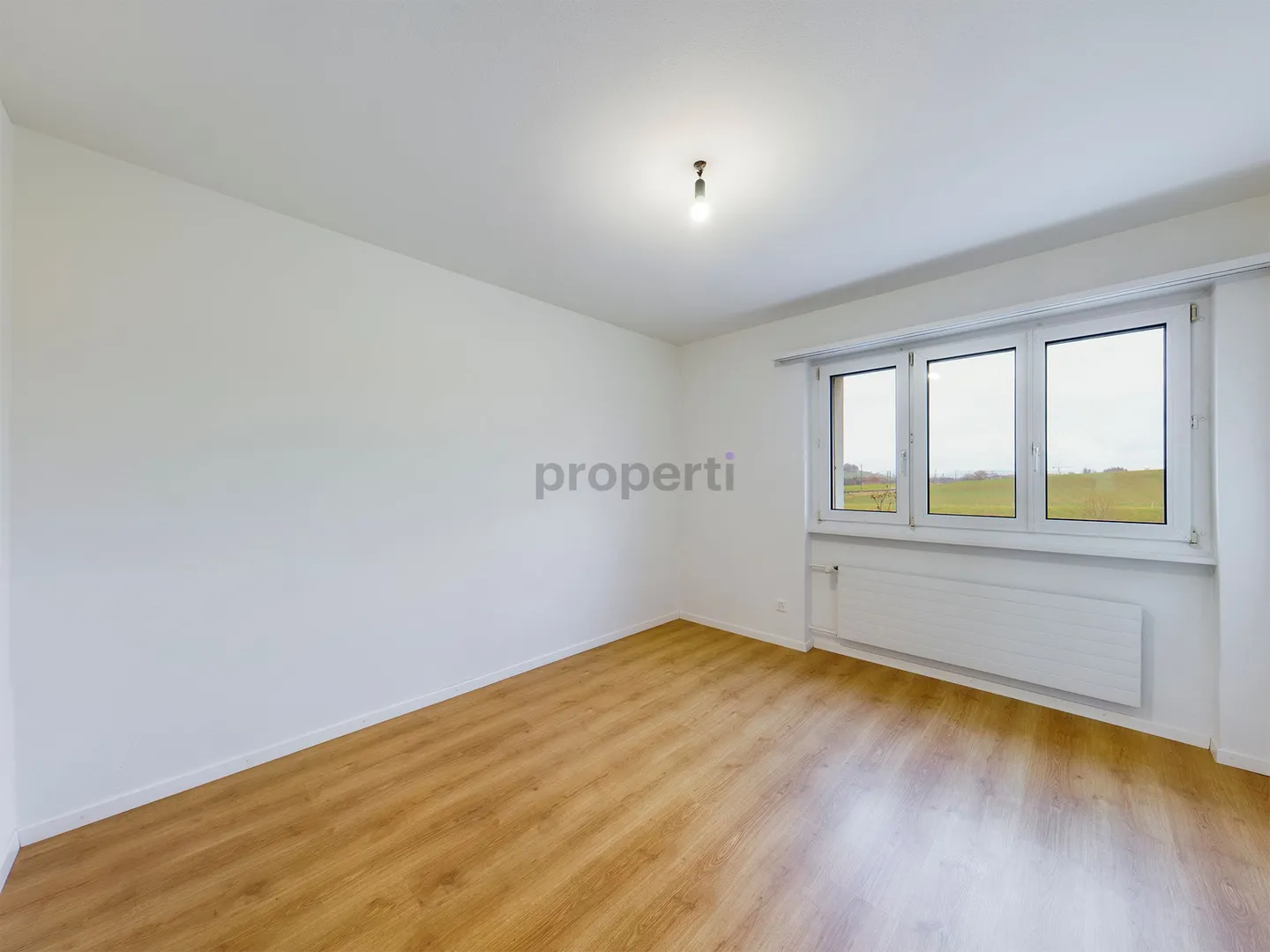 Moderno con buoni collegamenti di trasporto - Foto 5 di 10