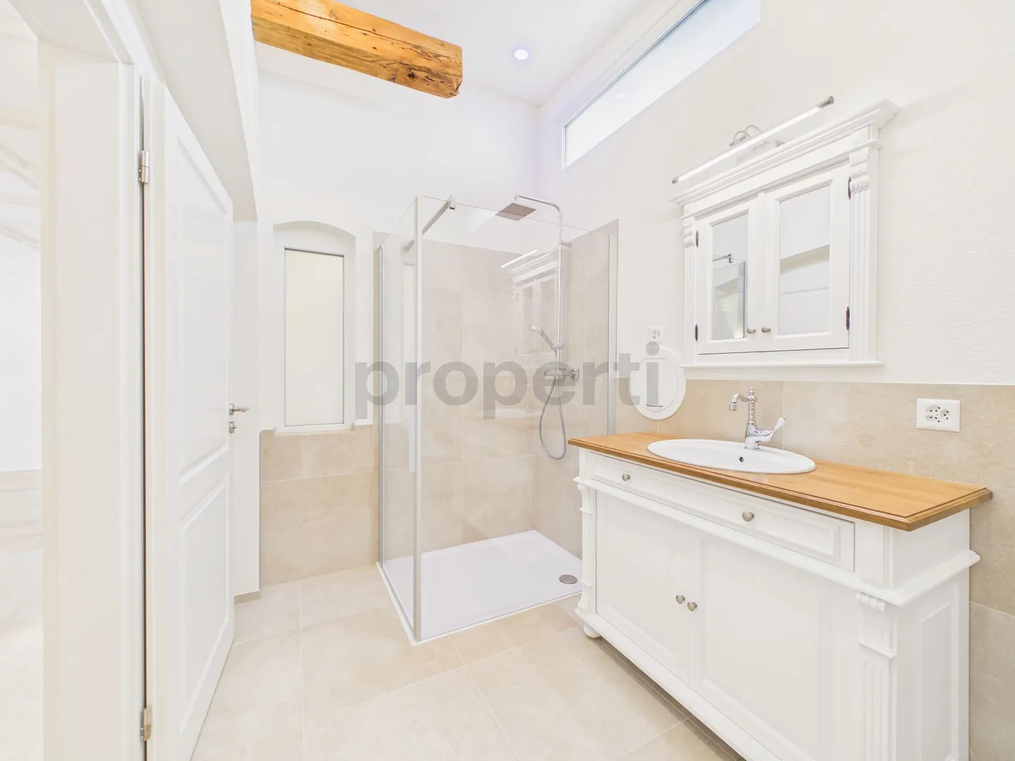 Appartamento 3.5 stanze recentemente ristrutturato con ripostiglio pratico, Wangen vicino a Olten - Foto 9 di 13