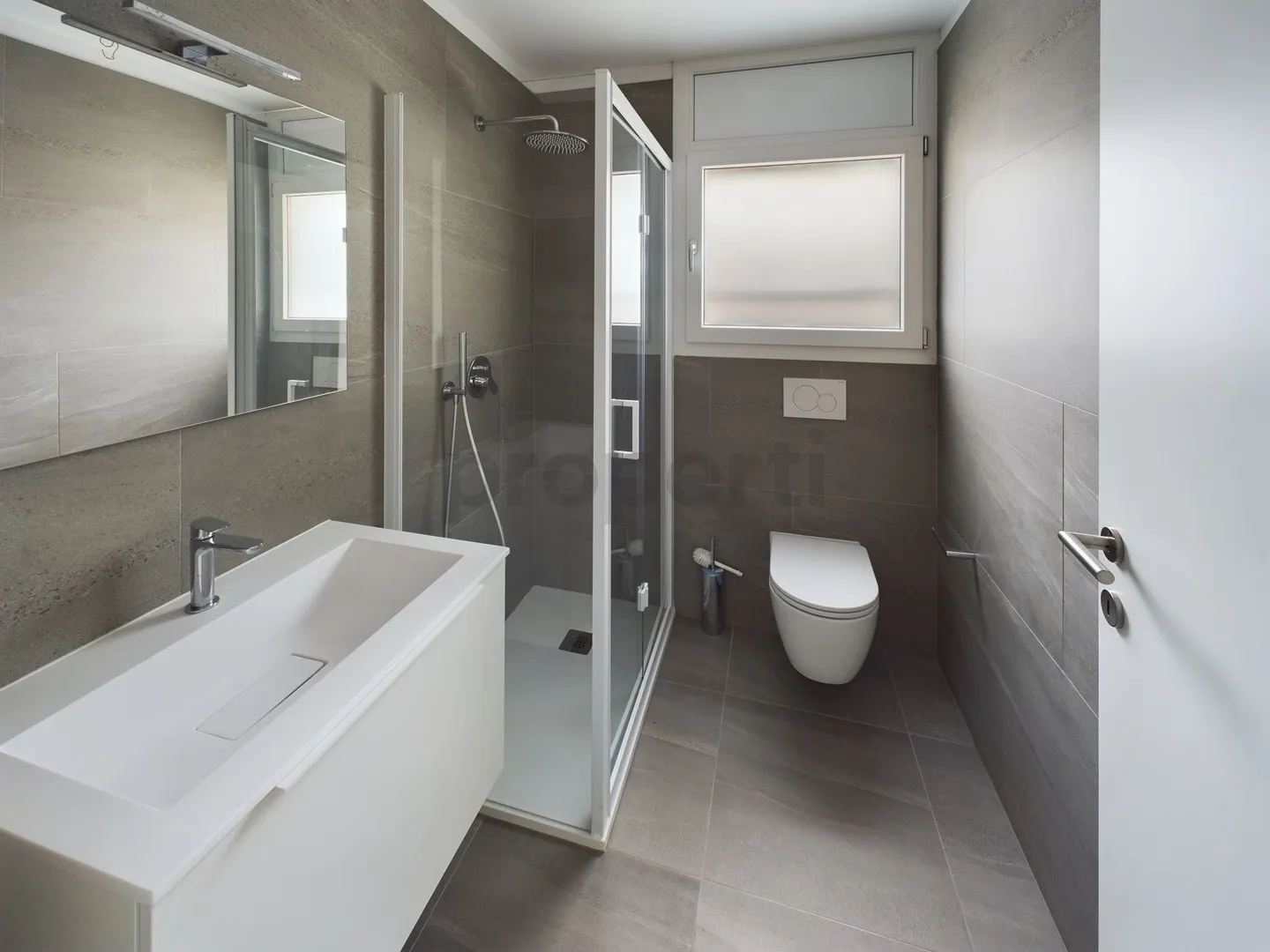 Modern 3.5-room apartment in Caslano - Photo 8 of 11