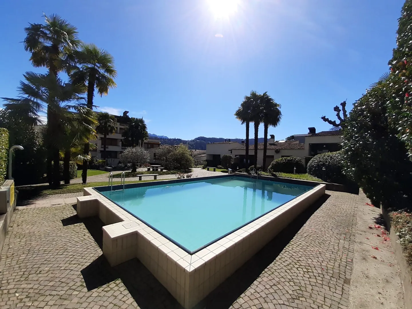 Attractive 2.5-room apartment with balcony in Agno - Photo 1 of 6