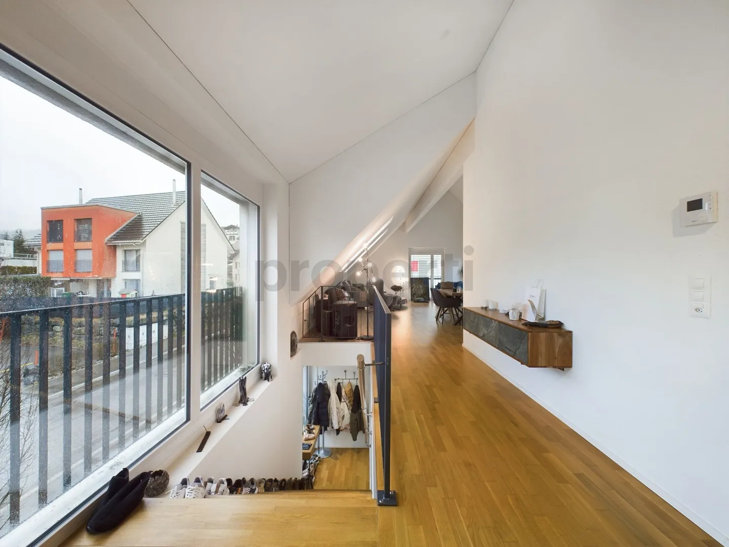 Unique living experience in Ernetschwil - Furnished penthouse with panorama, sauna & design at top level - Photo 8 of 11