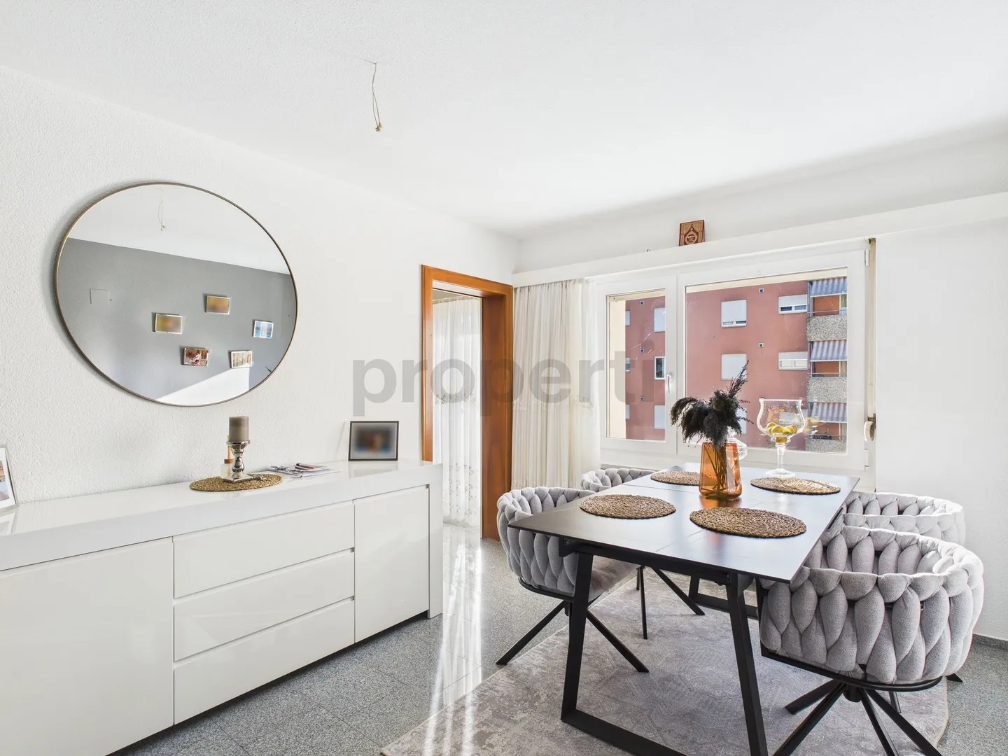 Charming 4-room apartment in a sought-after location in Oberglatt, Canton Zurich - Photo 1 of 7