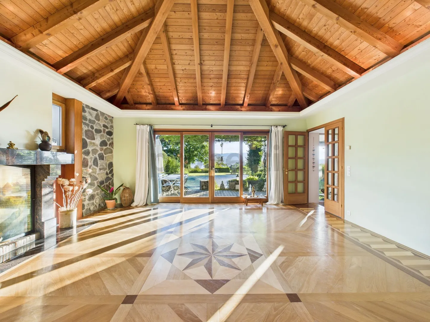 Maison de campagne idyllique avec vue sur le lac et les montagnes - Photo 4 sur 13