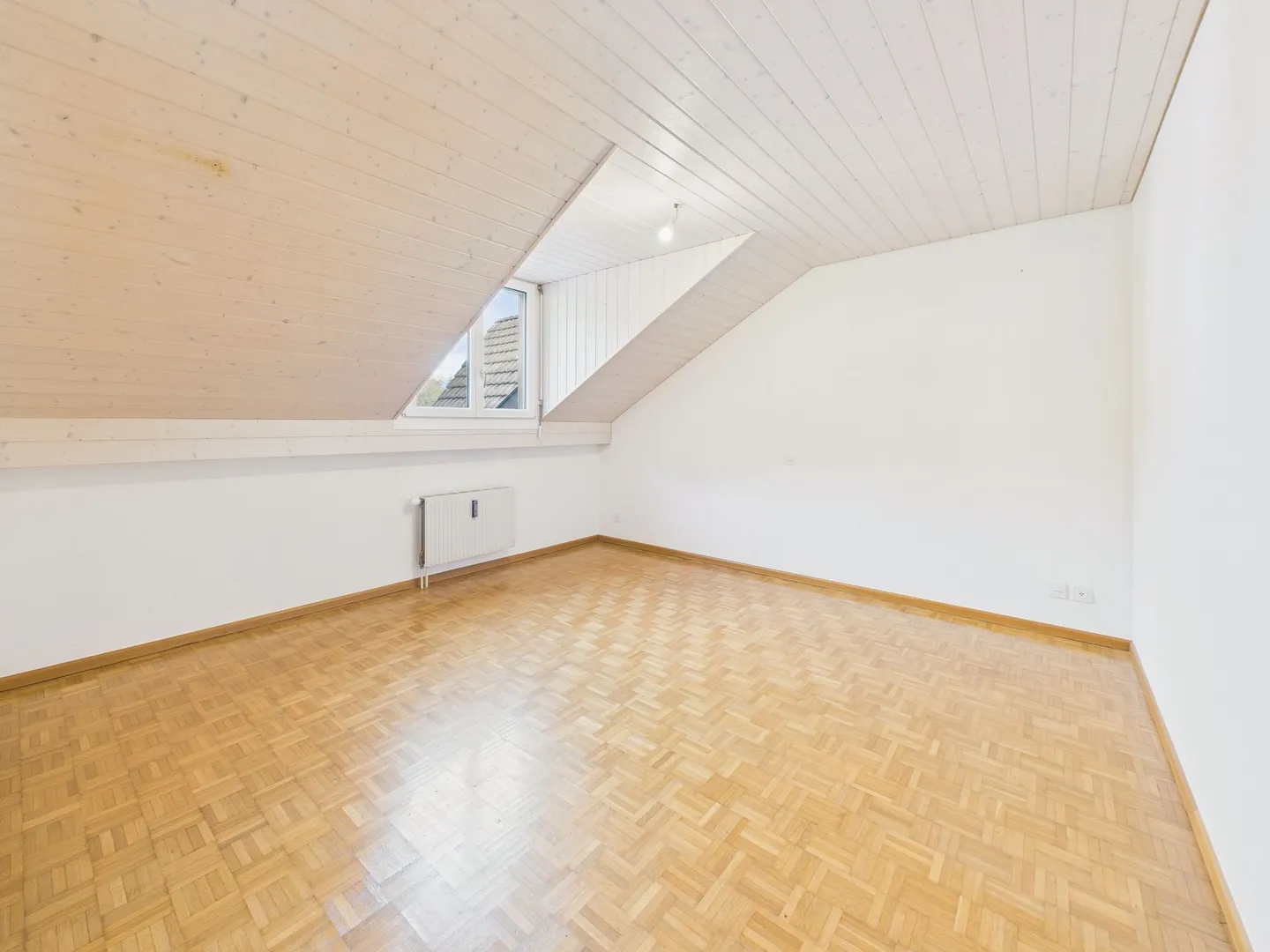 Ampio appartamento mansardato di 5,5 locali a Rothenfluh, Canton BL - Foto 7 di 10