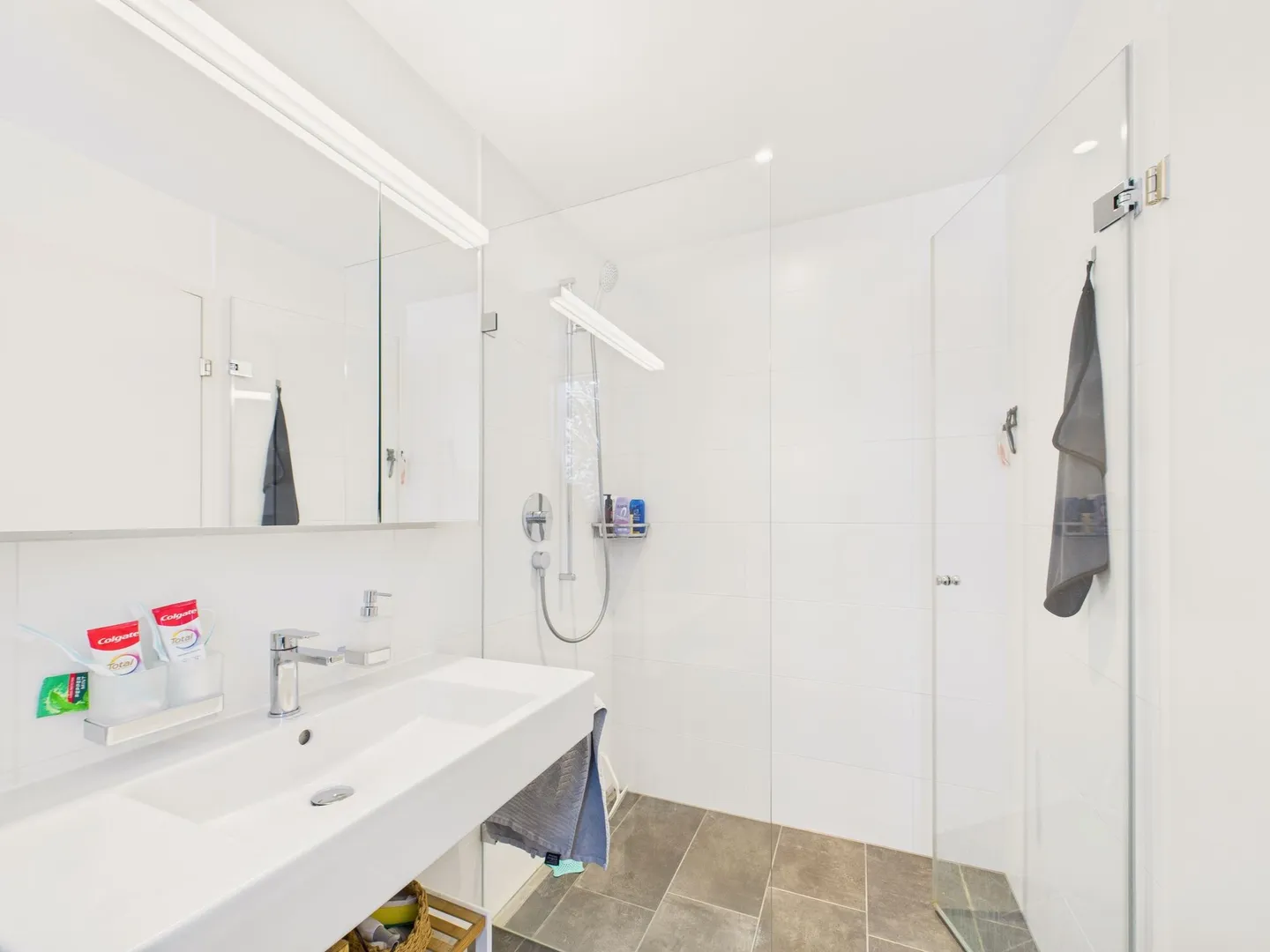 Moderno appartamento di 3.5 locali con splendida vista sulle Alpi a Teufen AR - Foto 8 di 12