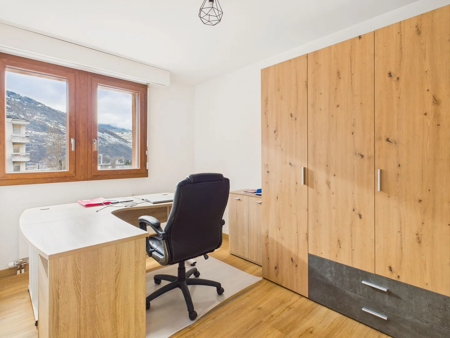 Helles 4,5-Zimmer-Apartment mit atemberaubendem Blick in Sion (Vissigen) - Foto 6 von 11