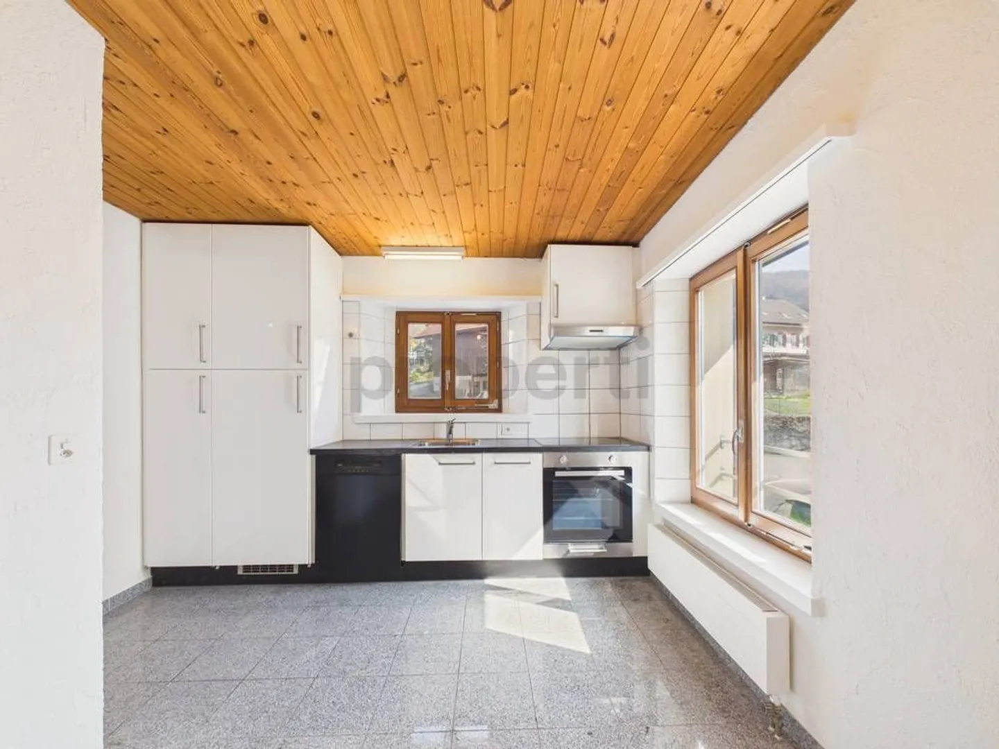 Maison multifamiliale avec 3 appartements et studio - Photo 5 sur 10