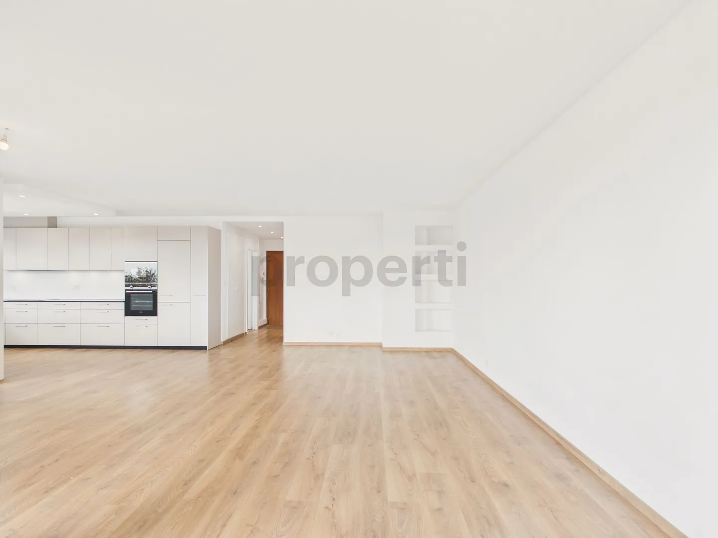 Ampio appartamento 5,5 locali ristrutturato nel 2025 + studio indipendente incluso - Prilly - Foto 1 di 10