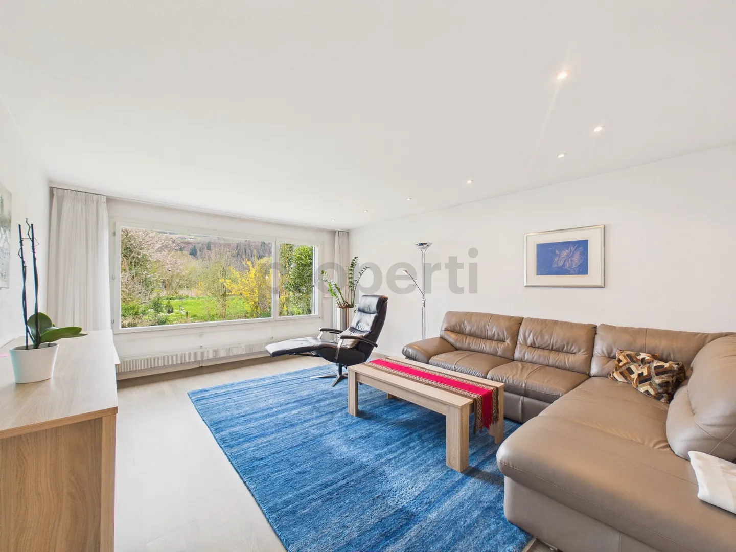 Furnished 5.5-room townhouse with winter garden & garden ready to move in in Münsingen - Photo 1 of 12