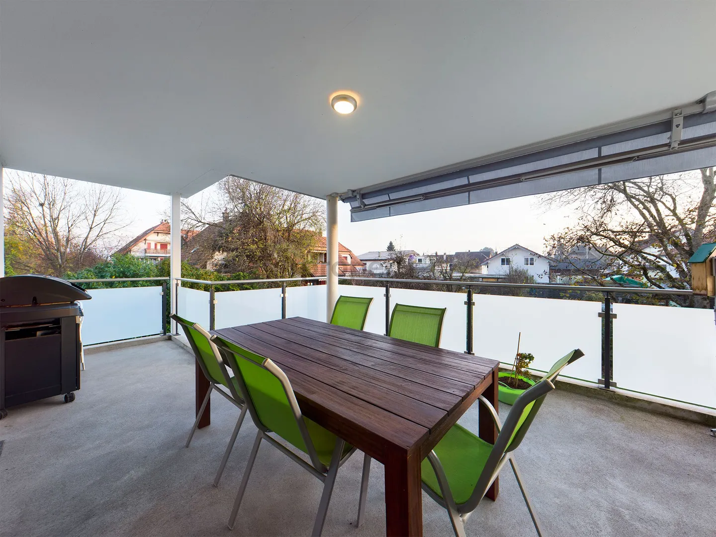 Modern und herzlich mit grossem Balkon - Photo 2 of 8